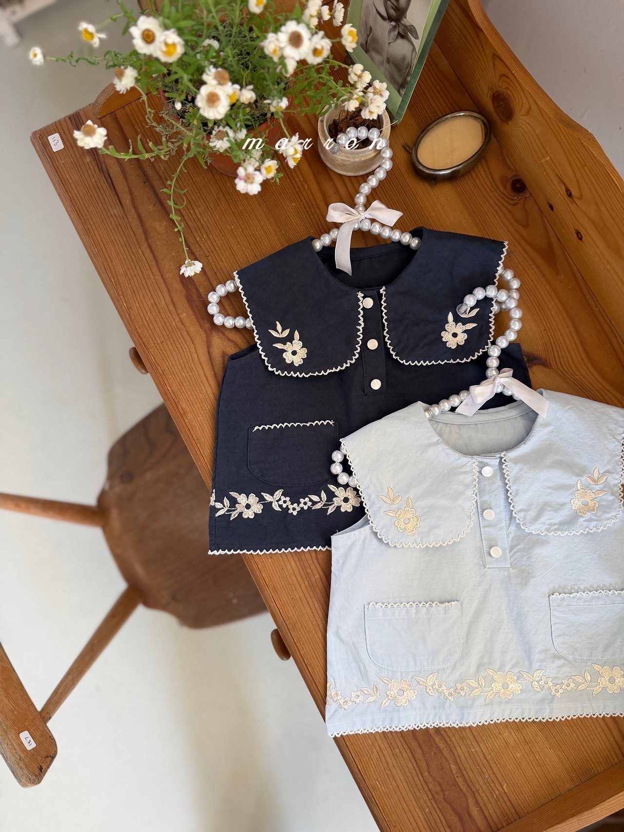 ☀️預訂 韓國直送☀️🇰🇷Marron兩色花卉刺繡口袋翻領背心