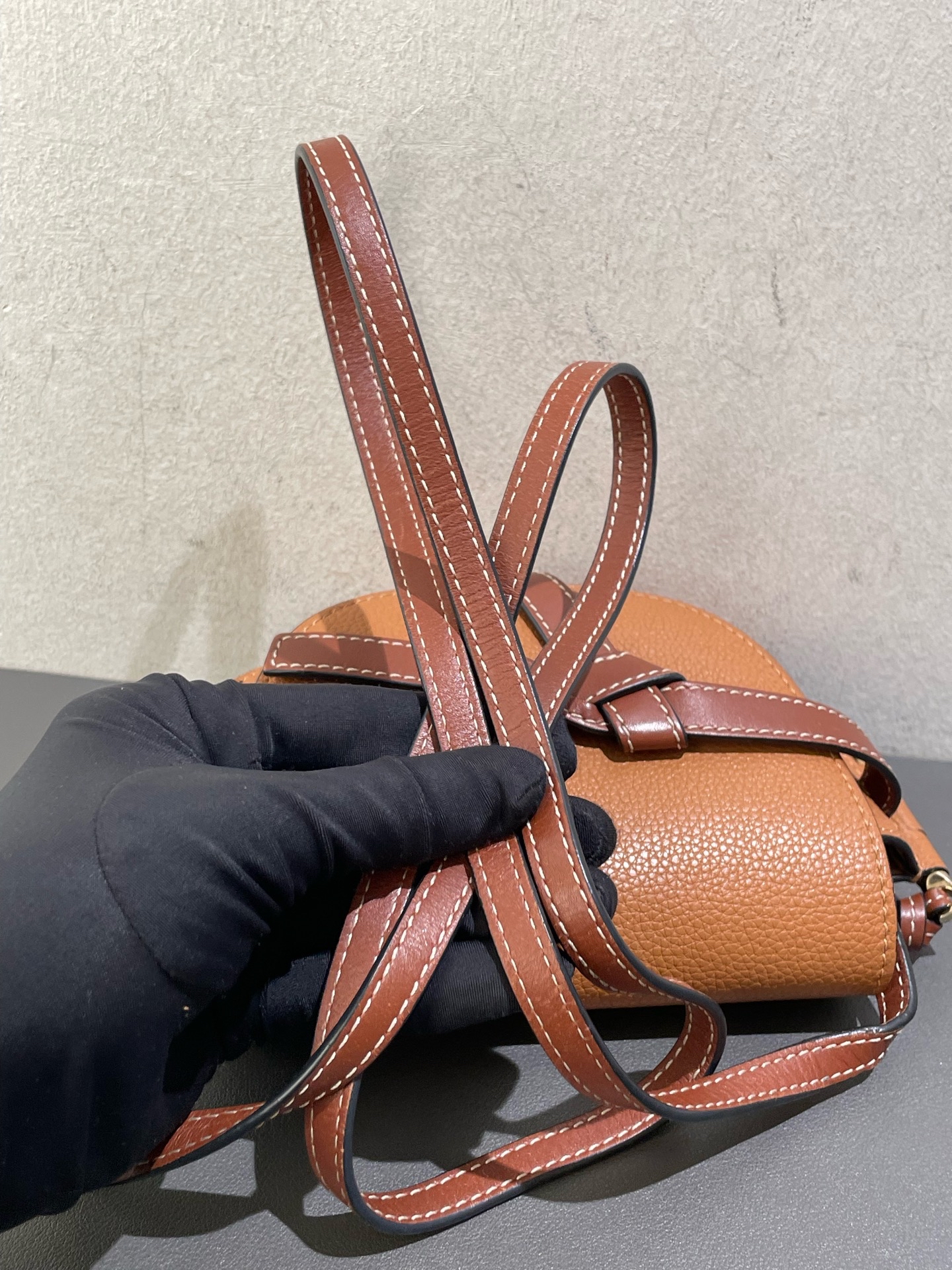 【預訂貨品】Loewe gate mini焦糖色