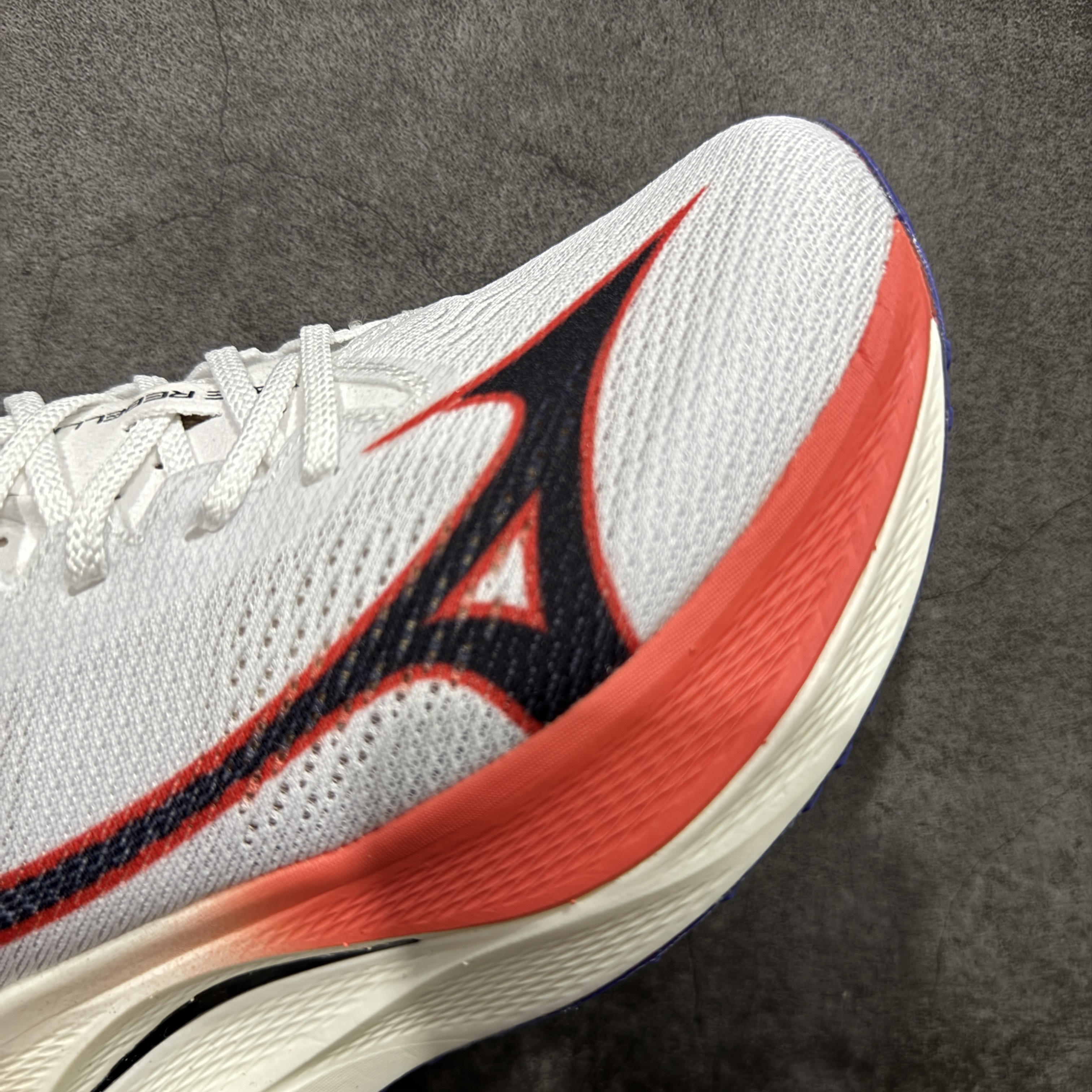 Mizuno Wave Rebellion Pro 3