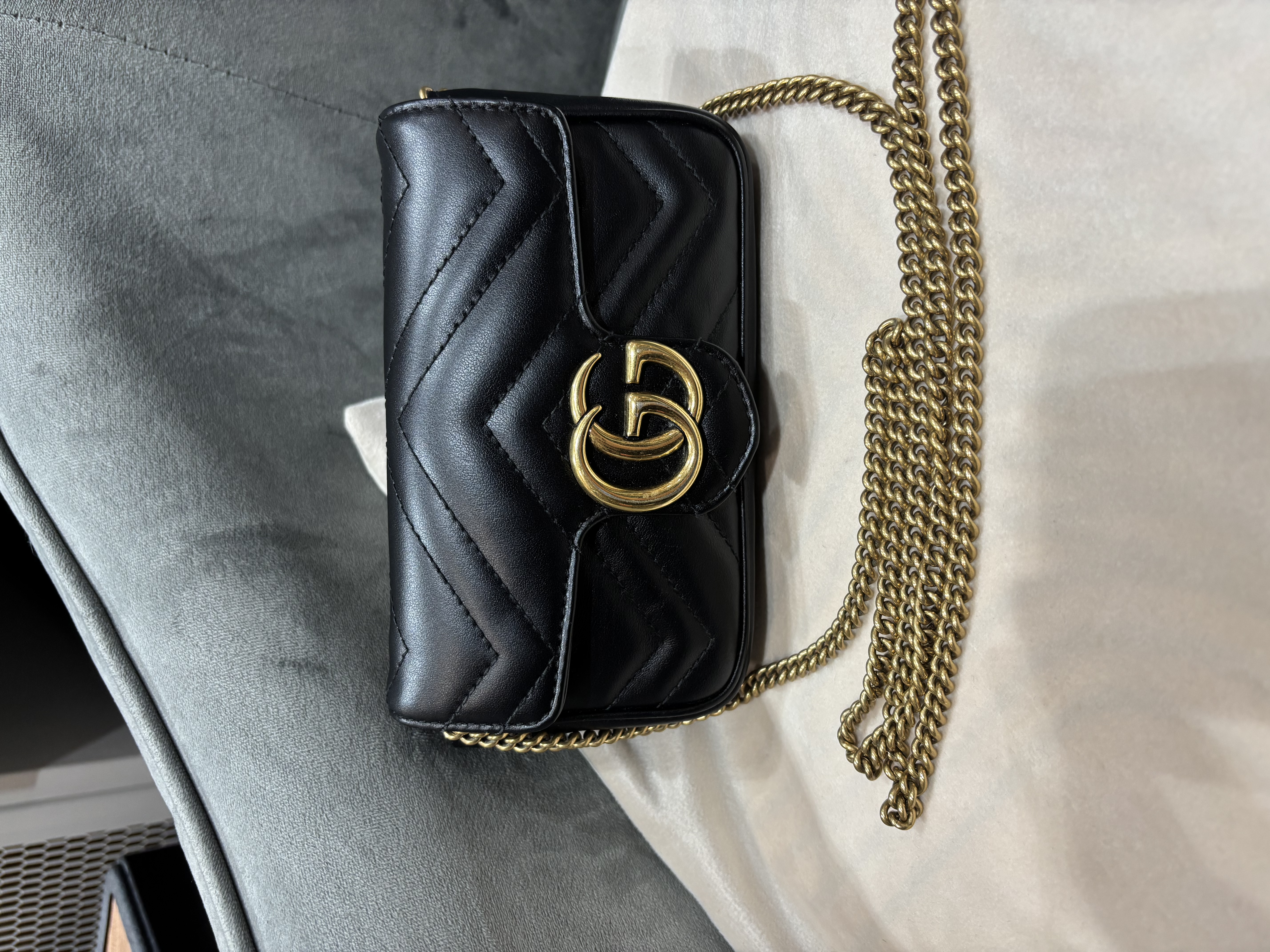 Gucci GG Marmont mini Chain Shoulder Bag 476433 Calfskin 100%Authentic,95%new✅dust bag 