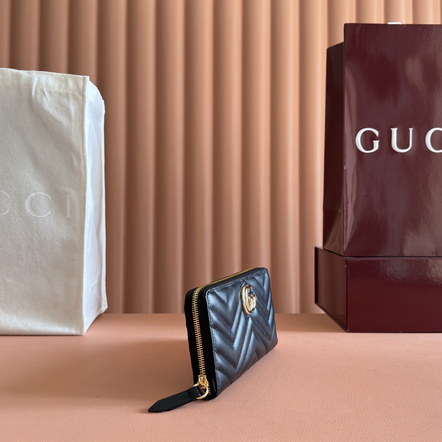 【原單】Gucci GG Marmont 系列全拉鍊式銀包