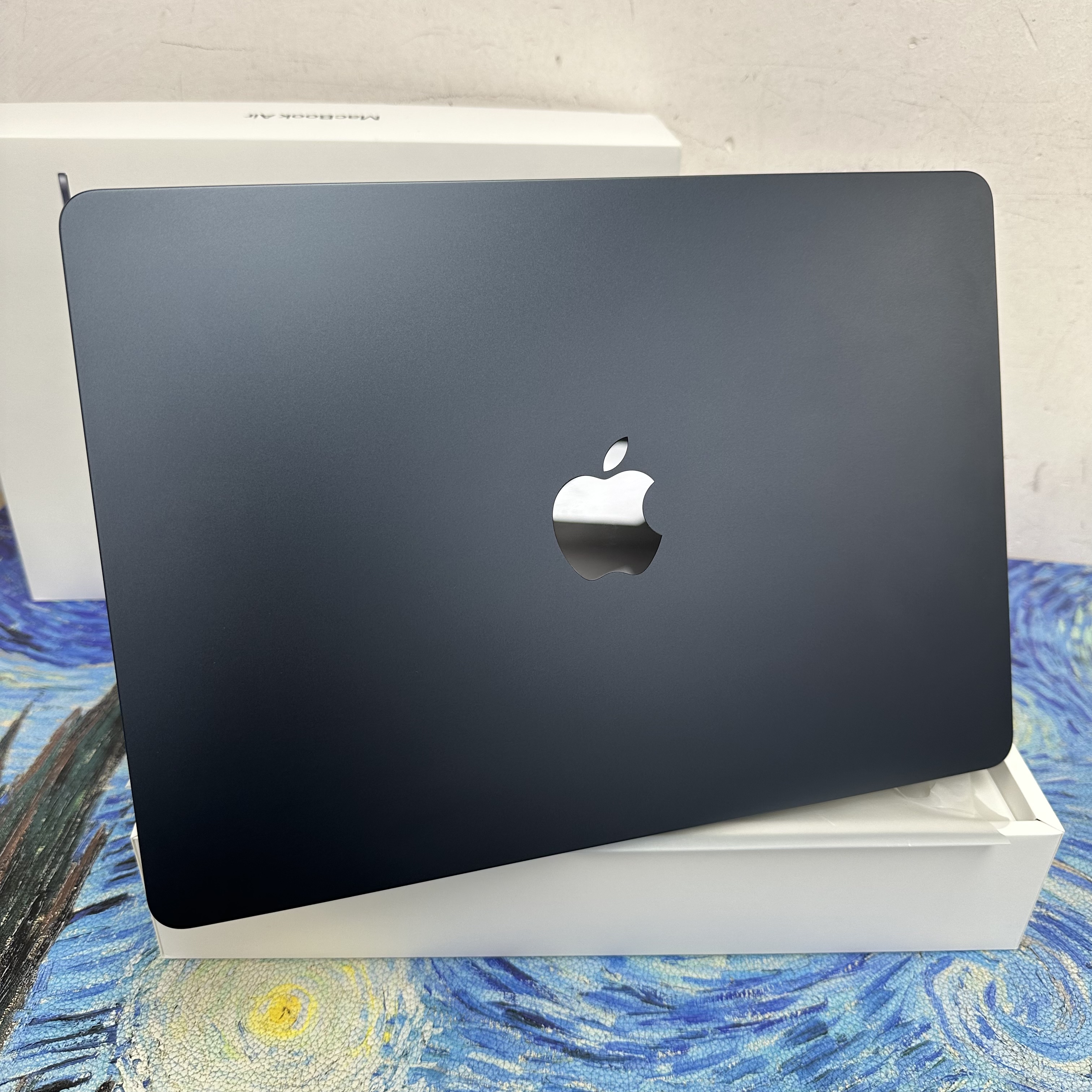 #5981 APPLE  MacBook Air M5 2026 M5 CPU/ 16GB Ram/512GB SSD/8核心GPU/Liquid Retina Mon/13吋/藍色/Gaming Laptop / Notebook / 超強續航能力/ 原廠保養/ 文書機 / 畫圖 / 剪片 / Movie / Netflix / 香港行貨✨