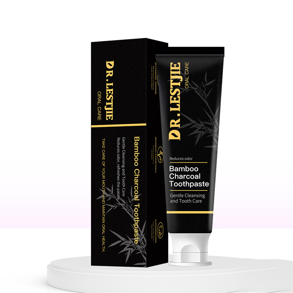 竹炭牙膏 清新口氣 美白去黃 清潔牙齒 去口臭 咖啡漬 煙漬 牙垢 120g ［平行進口］ HK2748