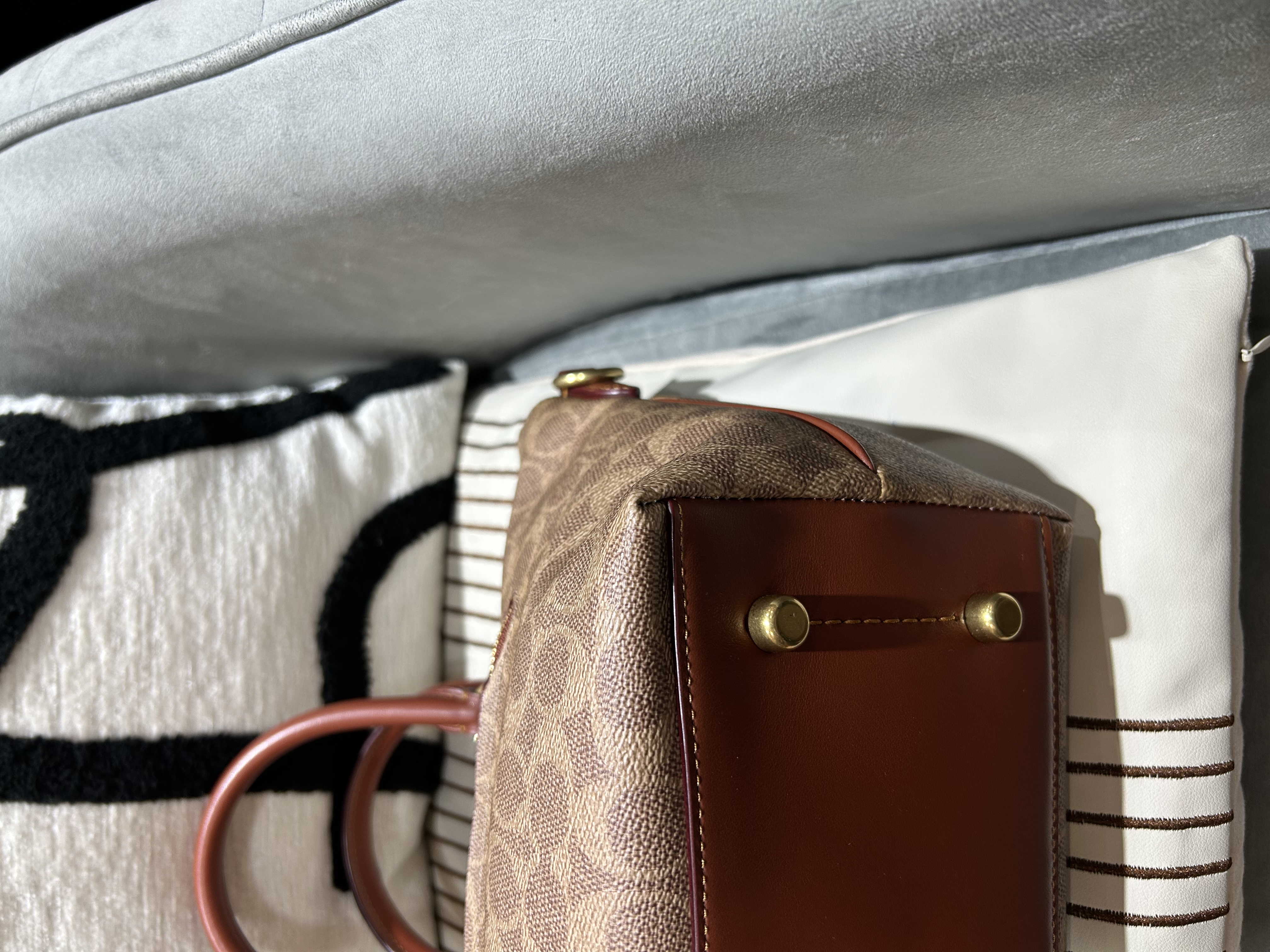 Coach 2Way Bag 100%Authentic, 98%New ✅Dust bag