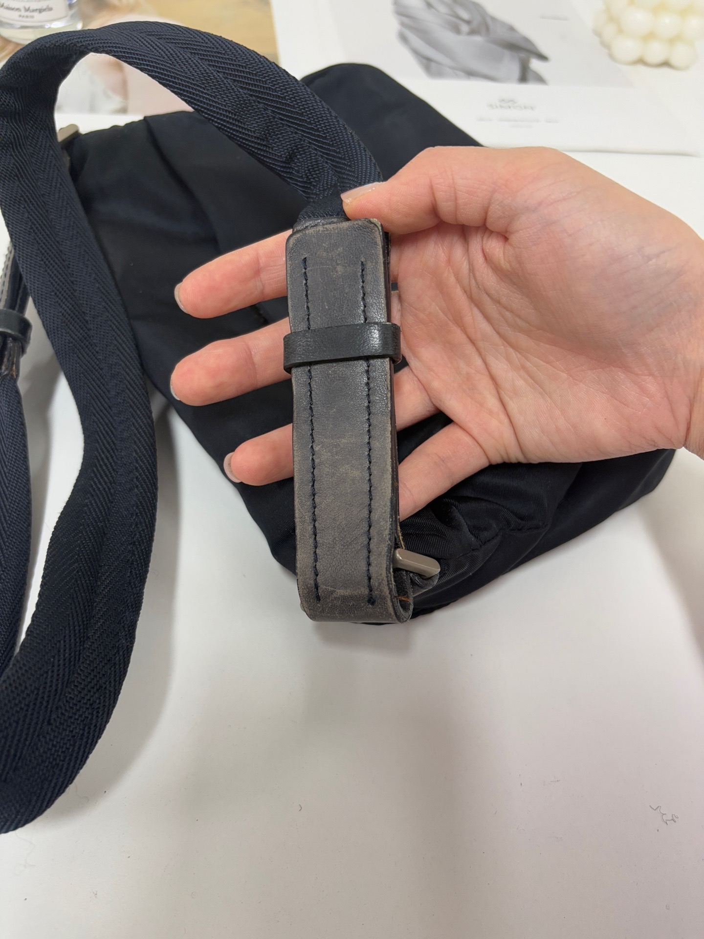 【預訂貨品】prada黑色尼龍郵差包