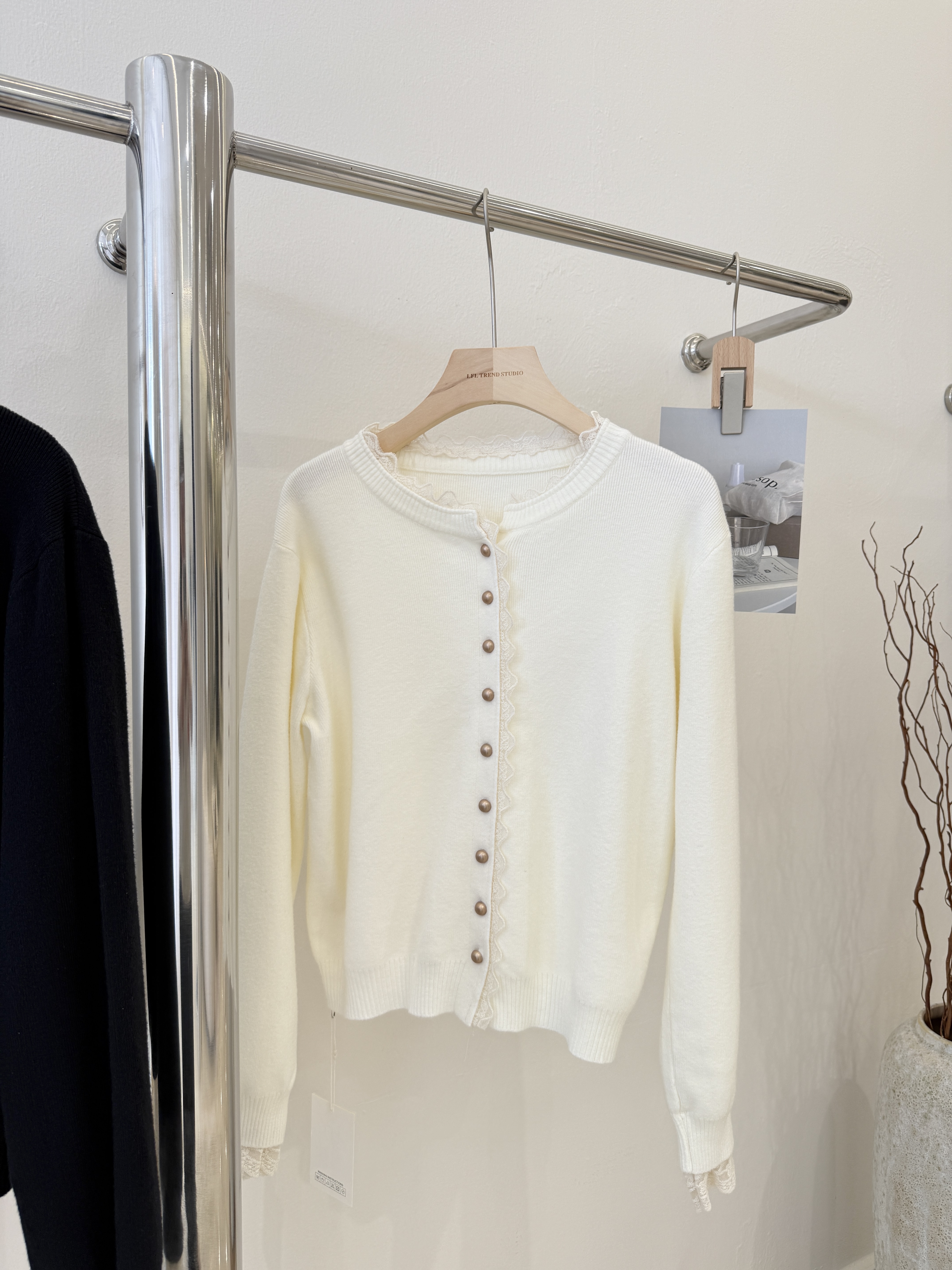 6839 温柔蕾丝花边拼接针织衫