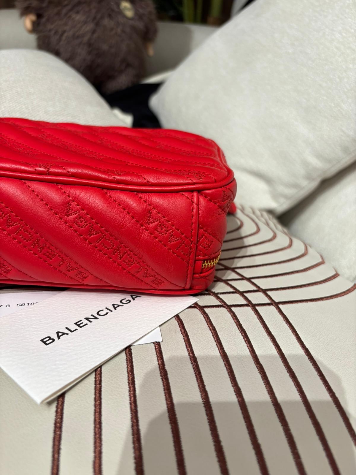 Balenciaga Chain Shoulder Bag小牛皮 camera bag 502026 100%Authentic, 98%New ✅Dust bag