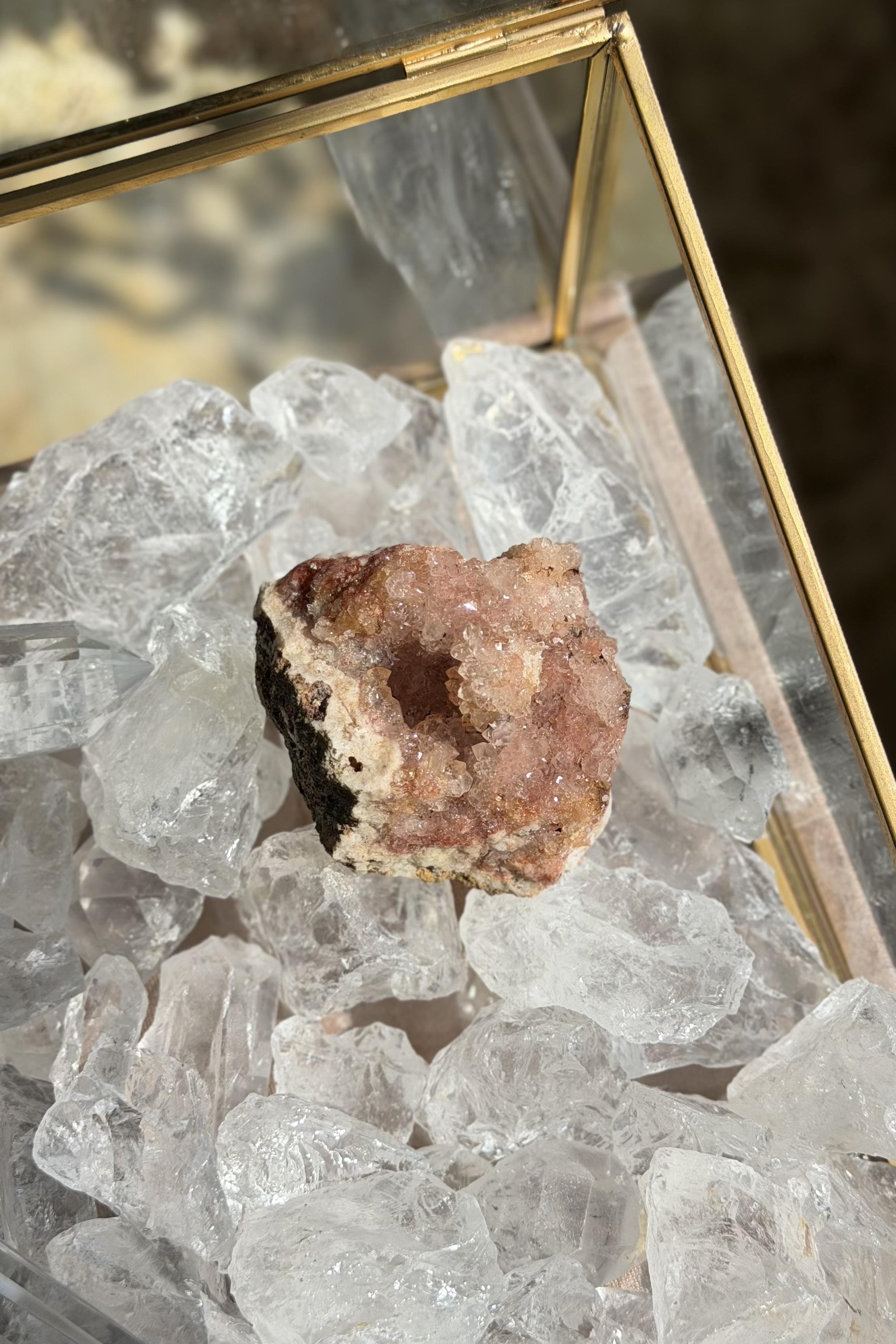  ༒6.5cm Pink Amethyst Geode༒ PA.7088H3m-RA22*27M
