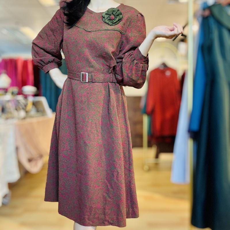 Vintage Red & Green Pattern Festive Dress with Floral Brooch (MT2260-4)