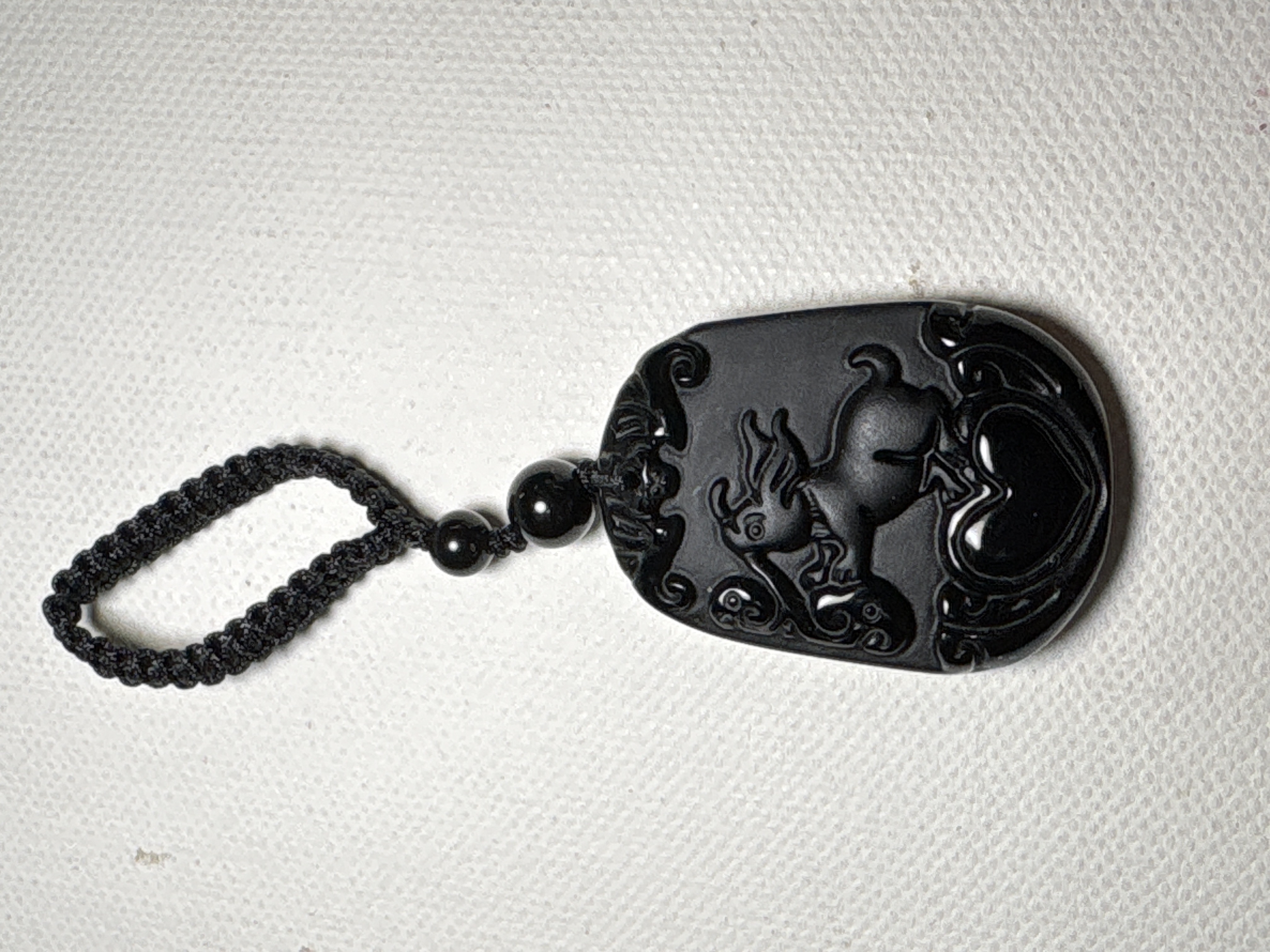 （兔型)生肖掛牌化太歲助運黑曜石飾物