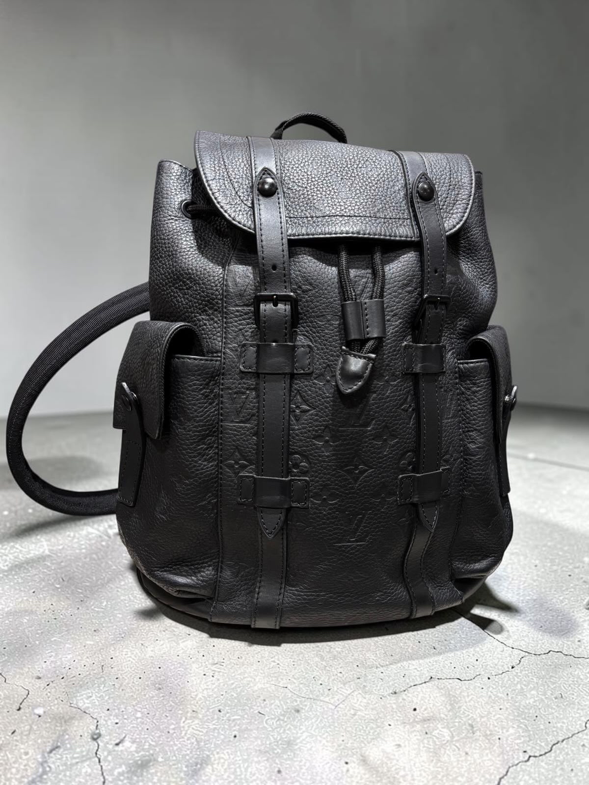 LV Christopher PM Backpack calfksin 黑色牛皮 100%Authentic,95%new ✅dust bag 