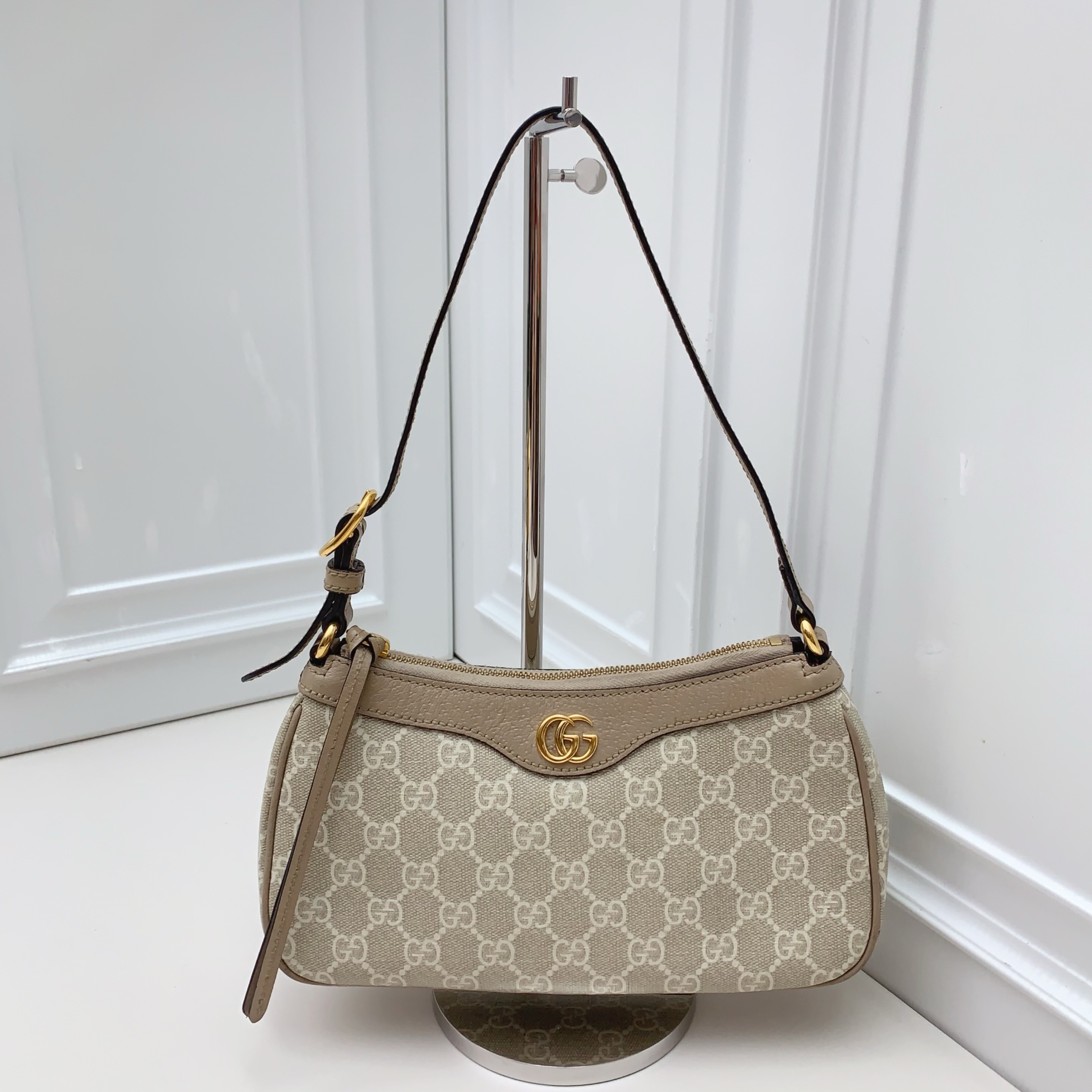 【預訂貨品】GUCCI 米白色 GG老花腋下包