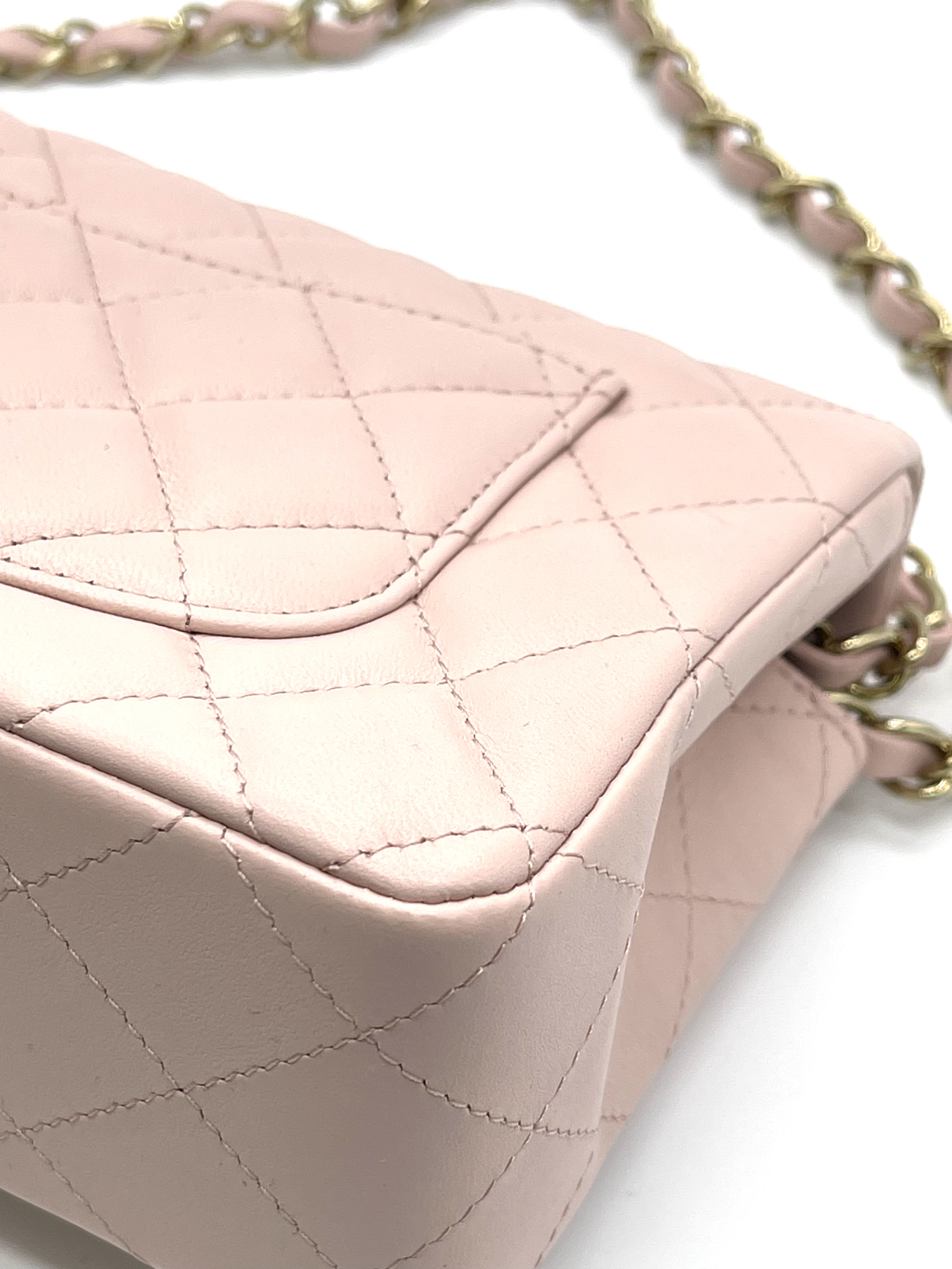 Pre-owned CHANEL Mini Rectangular Flap Bag / Product Code: 26032327