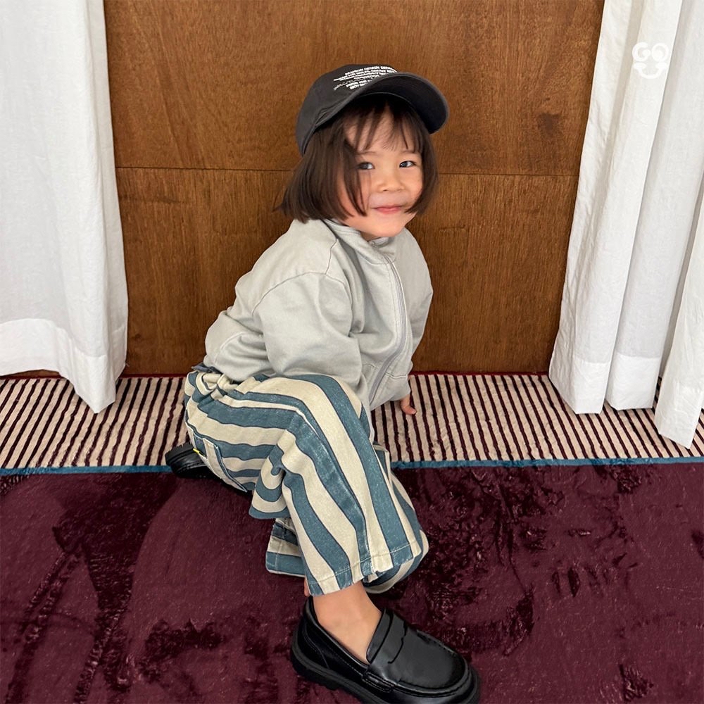 GOU | Cool Stripe Pants