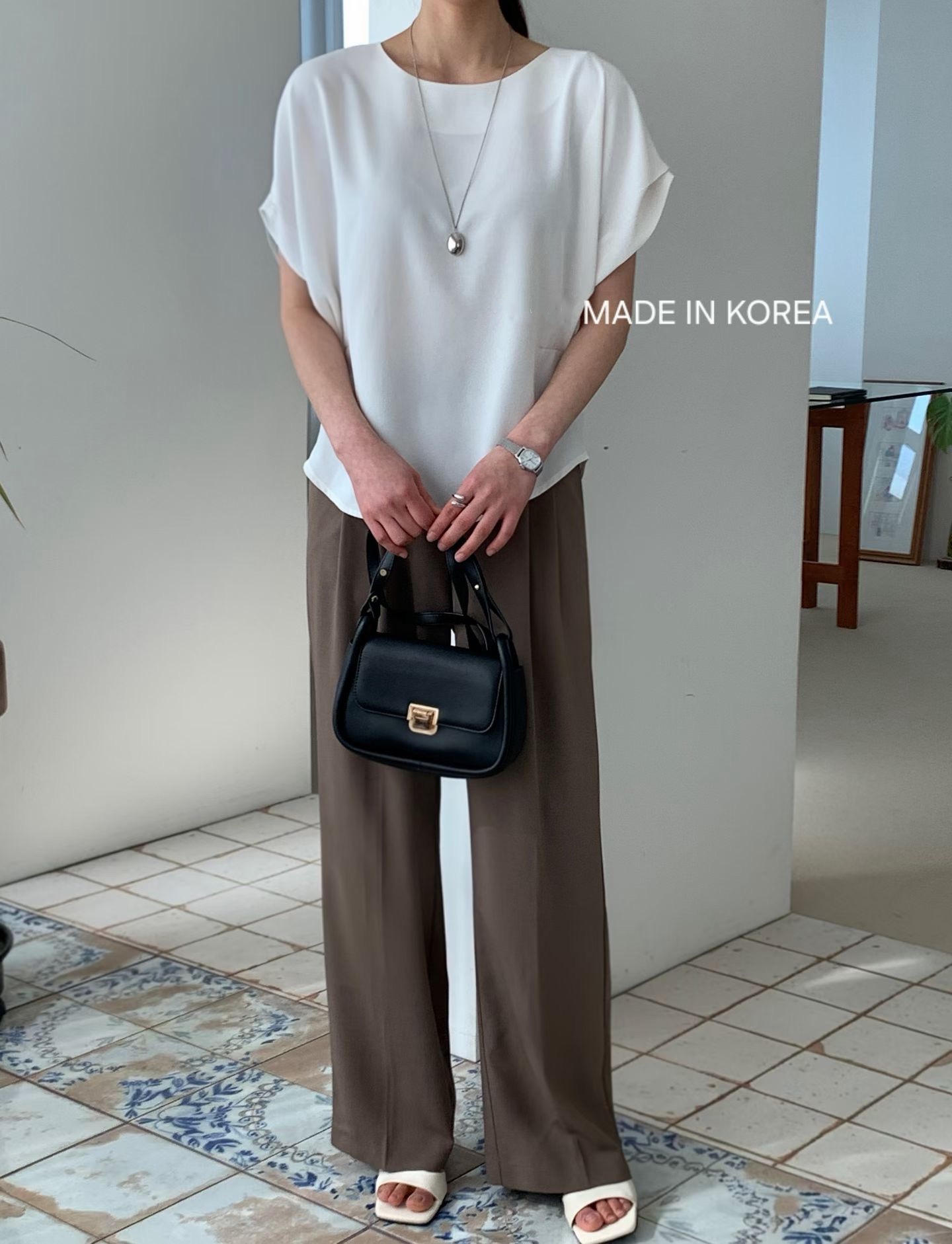 G6185 韓國🇰🇷靚色摺袖top