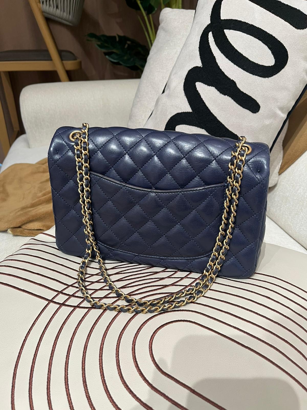 Chanel flap bag  100%Authentic,95%new ✅card✅Dust bag✅Box