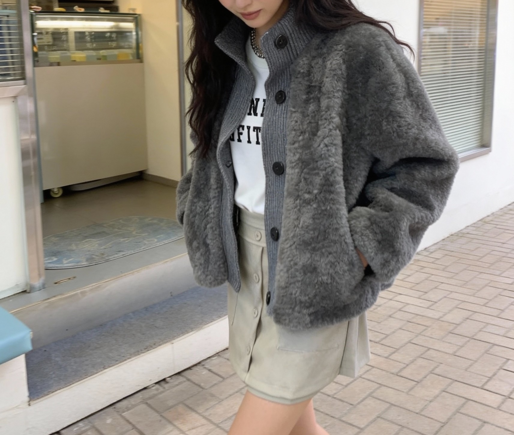 毛絨短版開襟外套 – 羊羔絨大扣子夾克