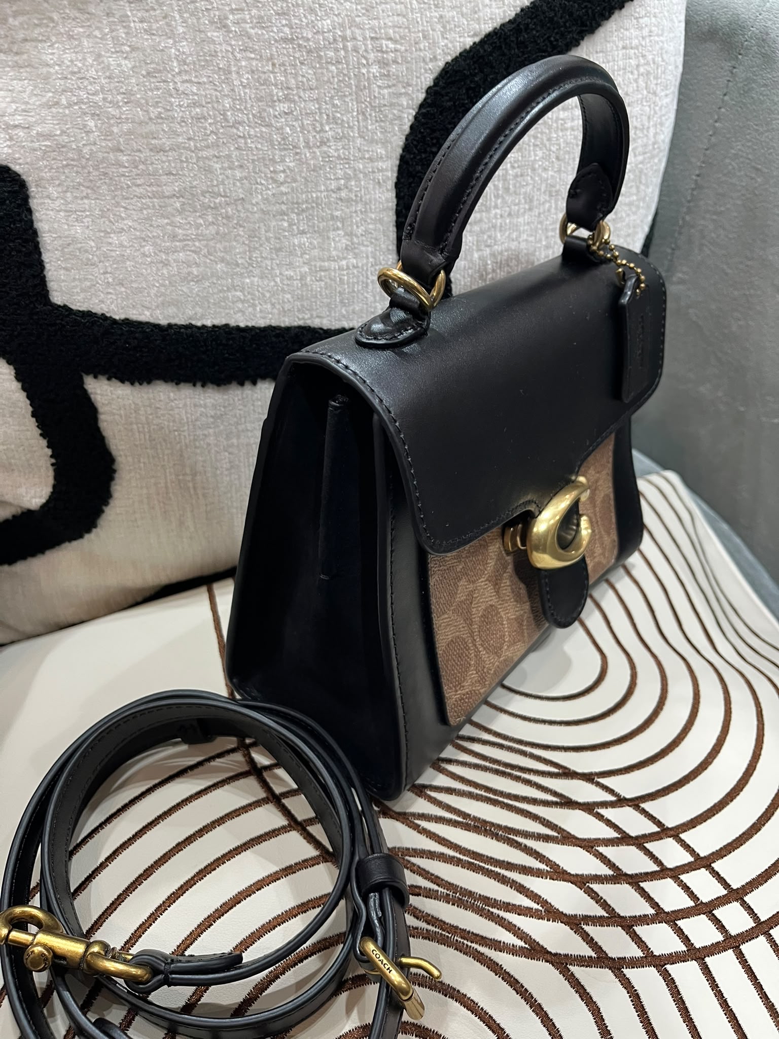 COACH tabby Black Calfskin, 2 way bag 黑色小牛皮 100%Authentic, 95%New ✅Dust bag
