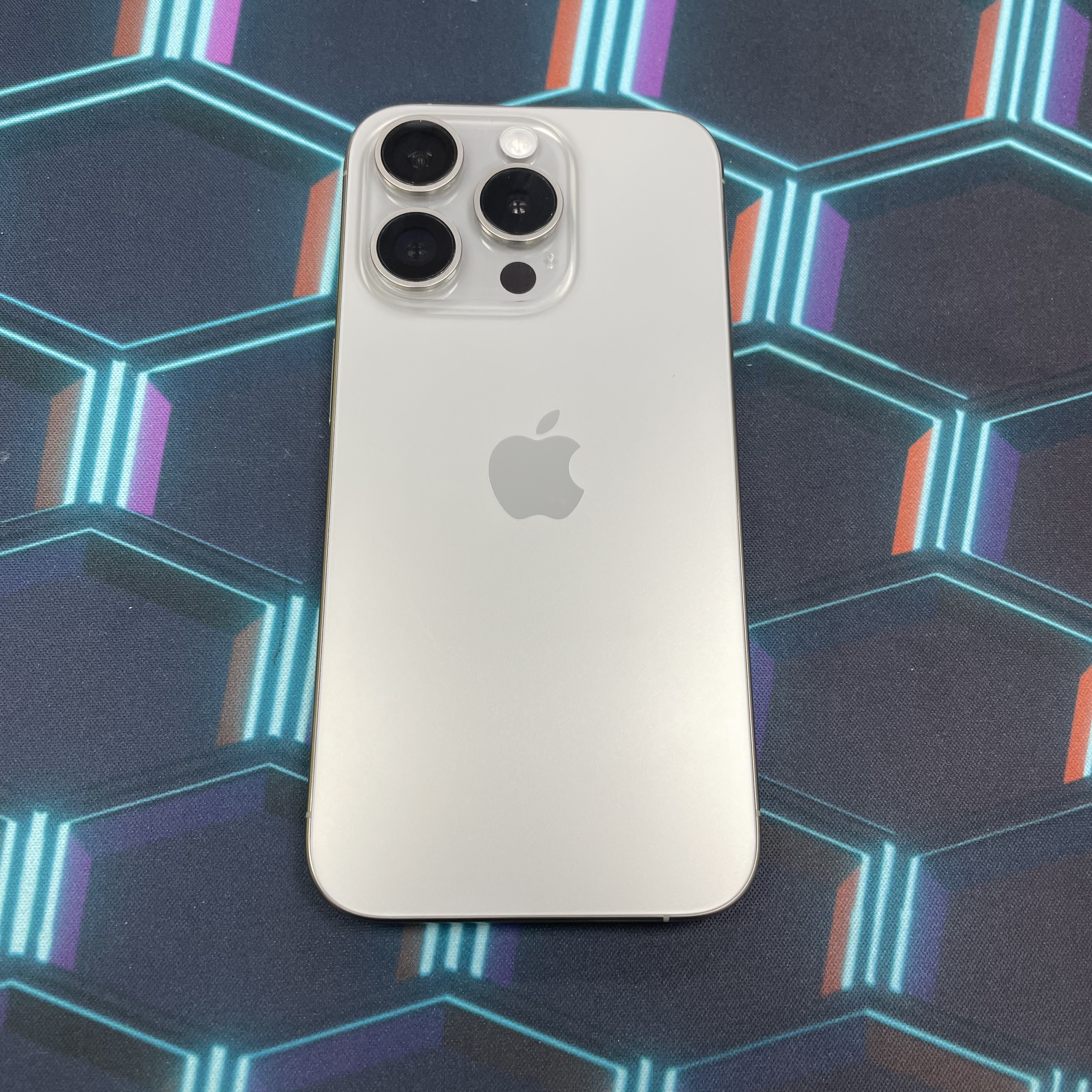 *5981 15 pro 完美機 128GB 電100 原色 gray