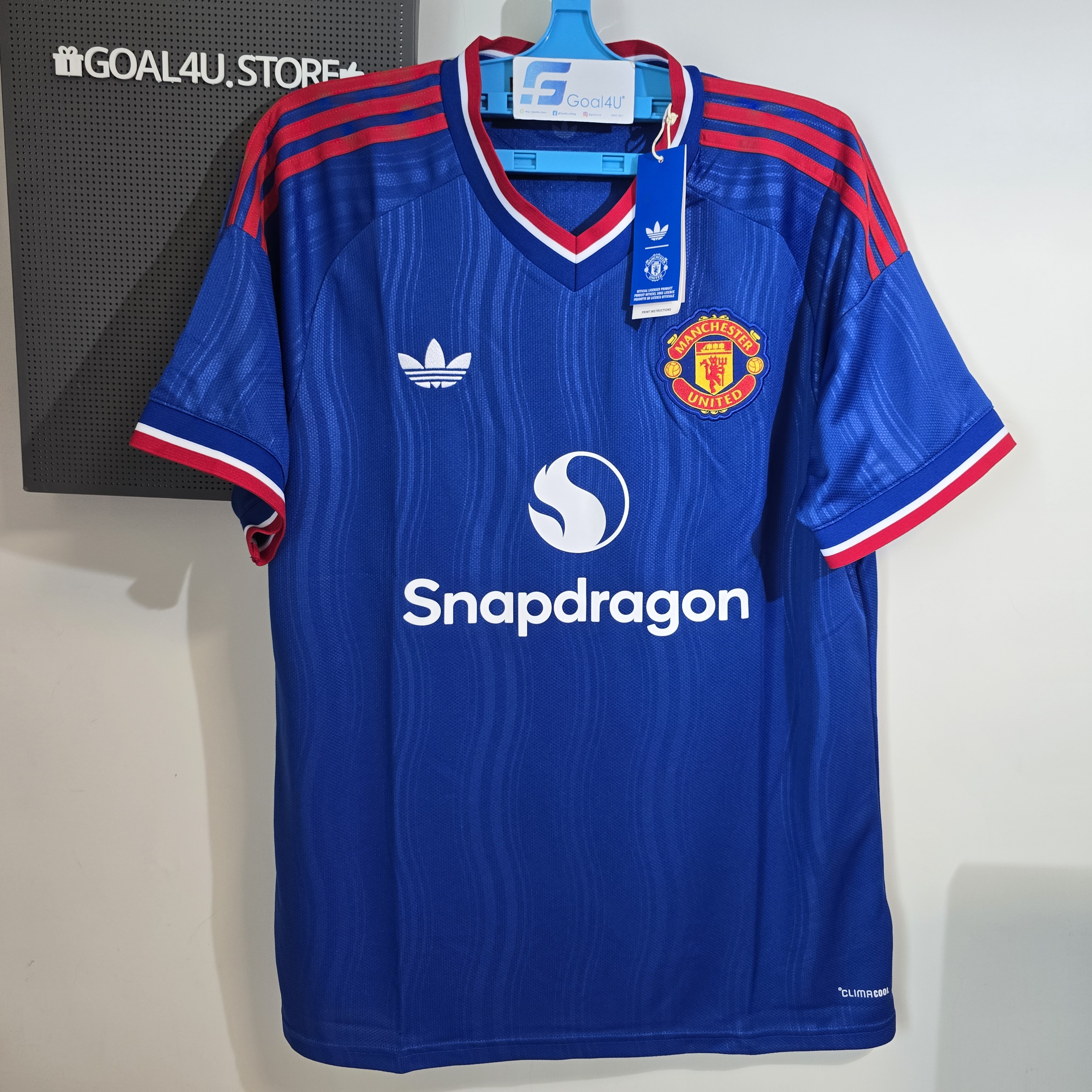 💙重溫經典藍魔傳奇 Adidas Manchester United 曼聯 2026-27 作客球迷版球衣 (可加印字章) KA6861
