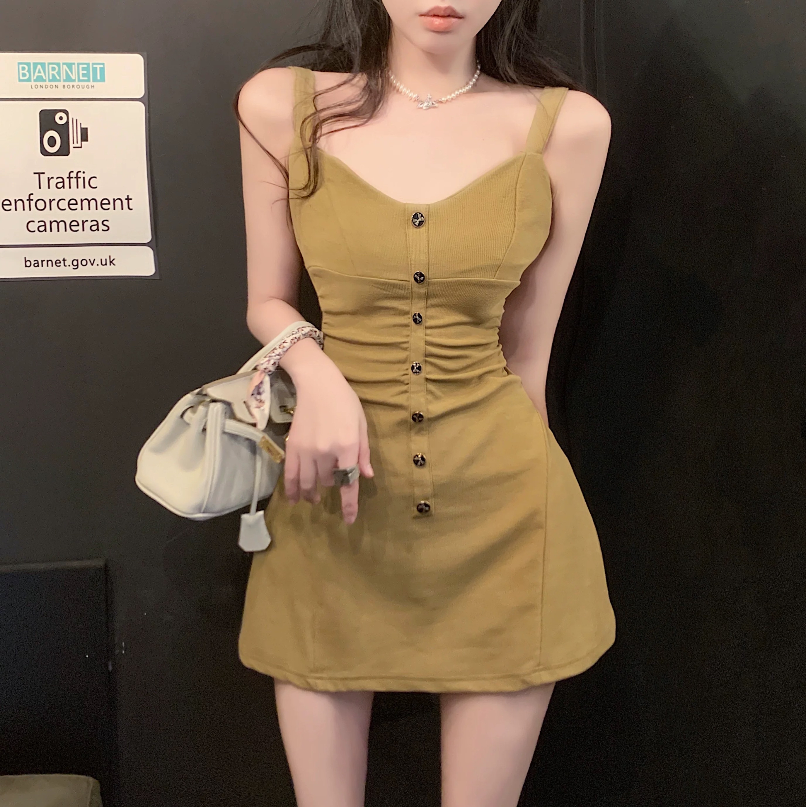 羈扣燈芯絨迷你連身裙