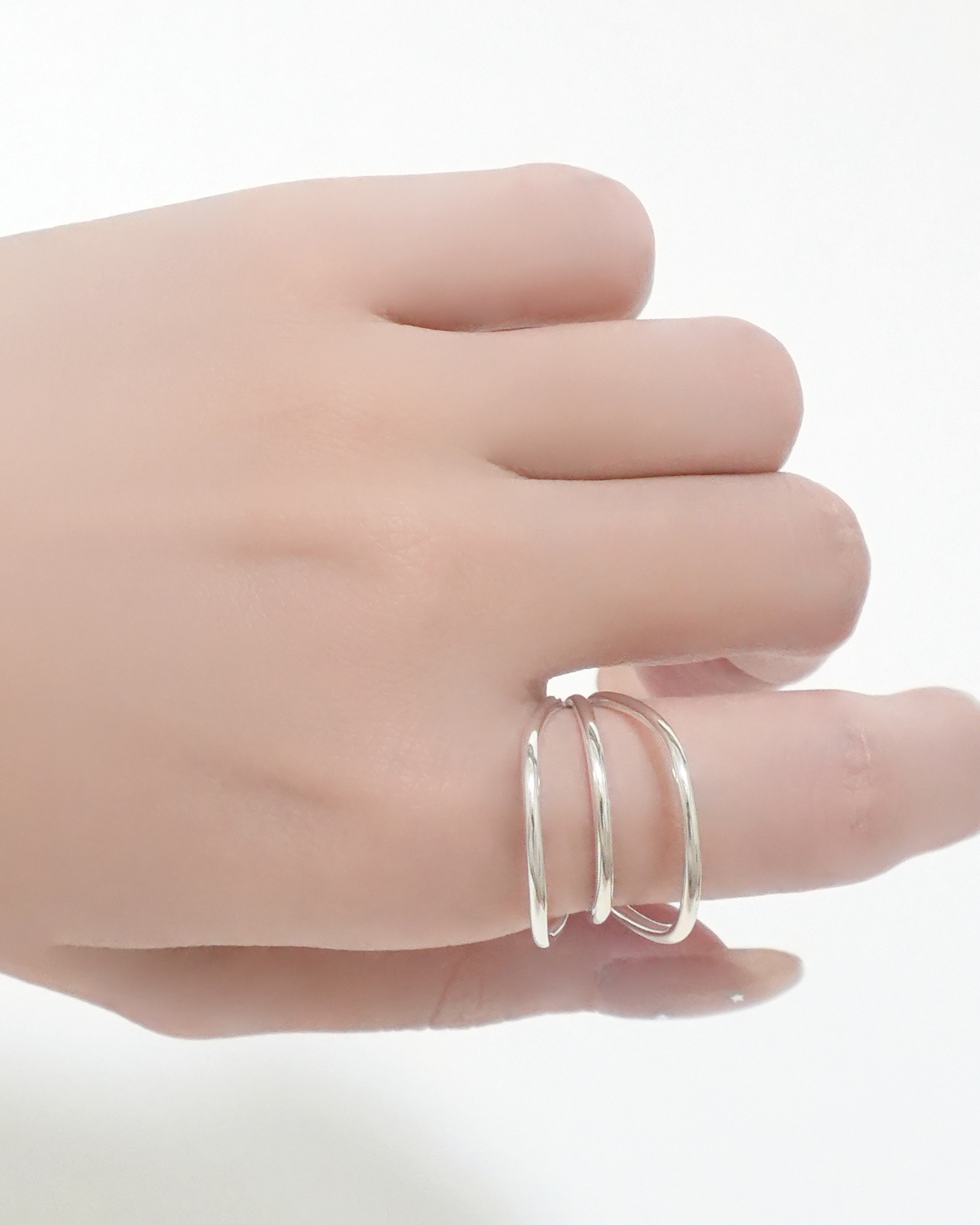 Elegant Arc Layered Ring