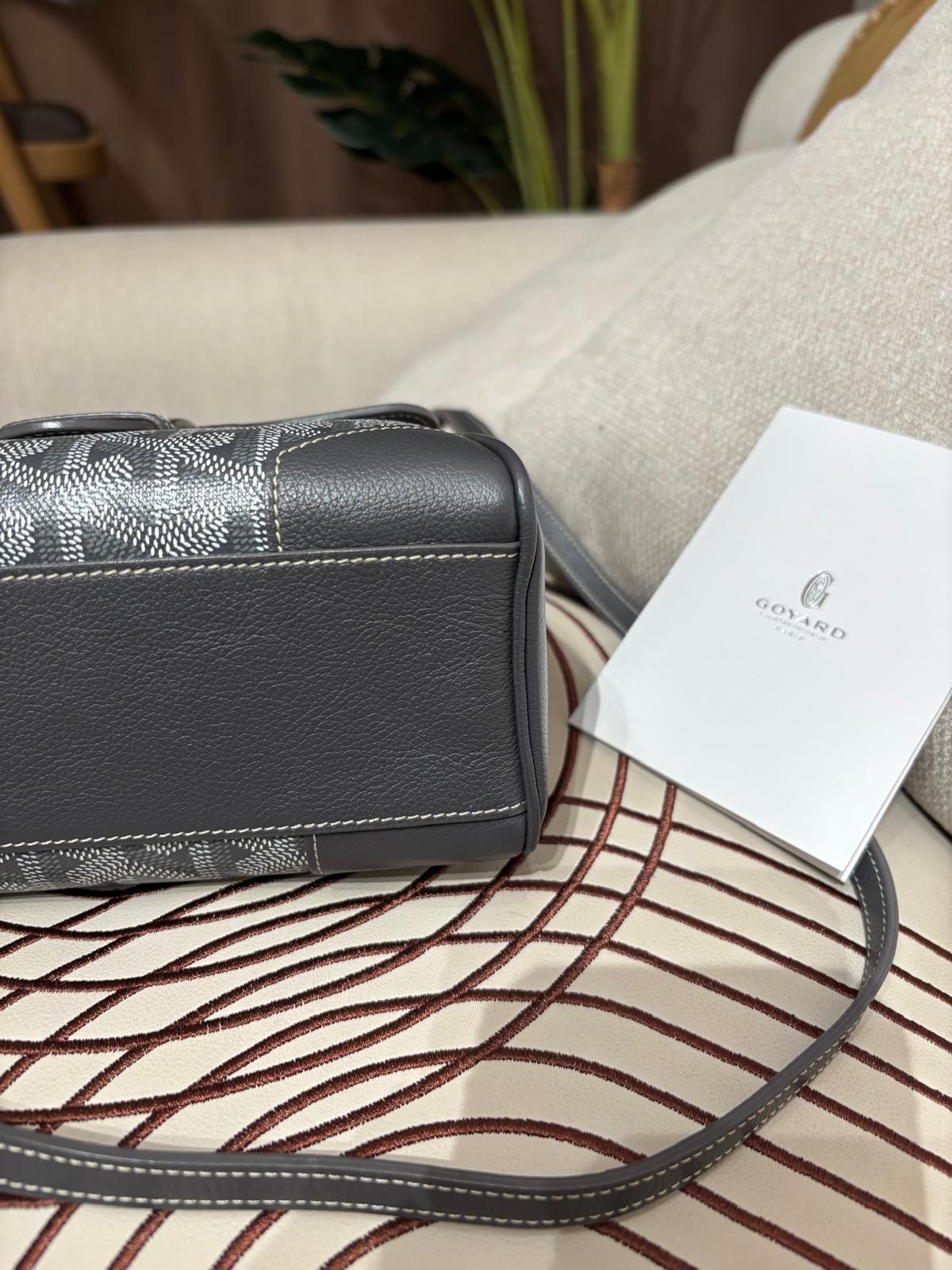 Goyard Saigon mini Grey 100%Authentic ,98%new ✅專門店收據✅strap✅dust bag