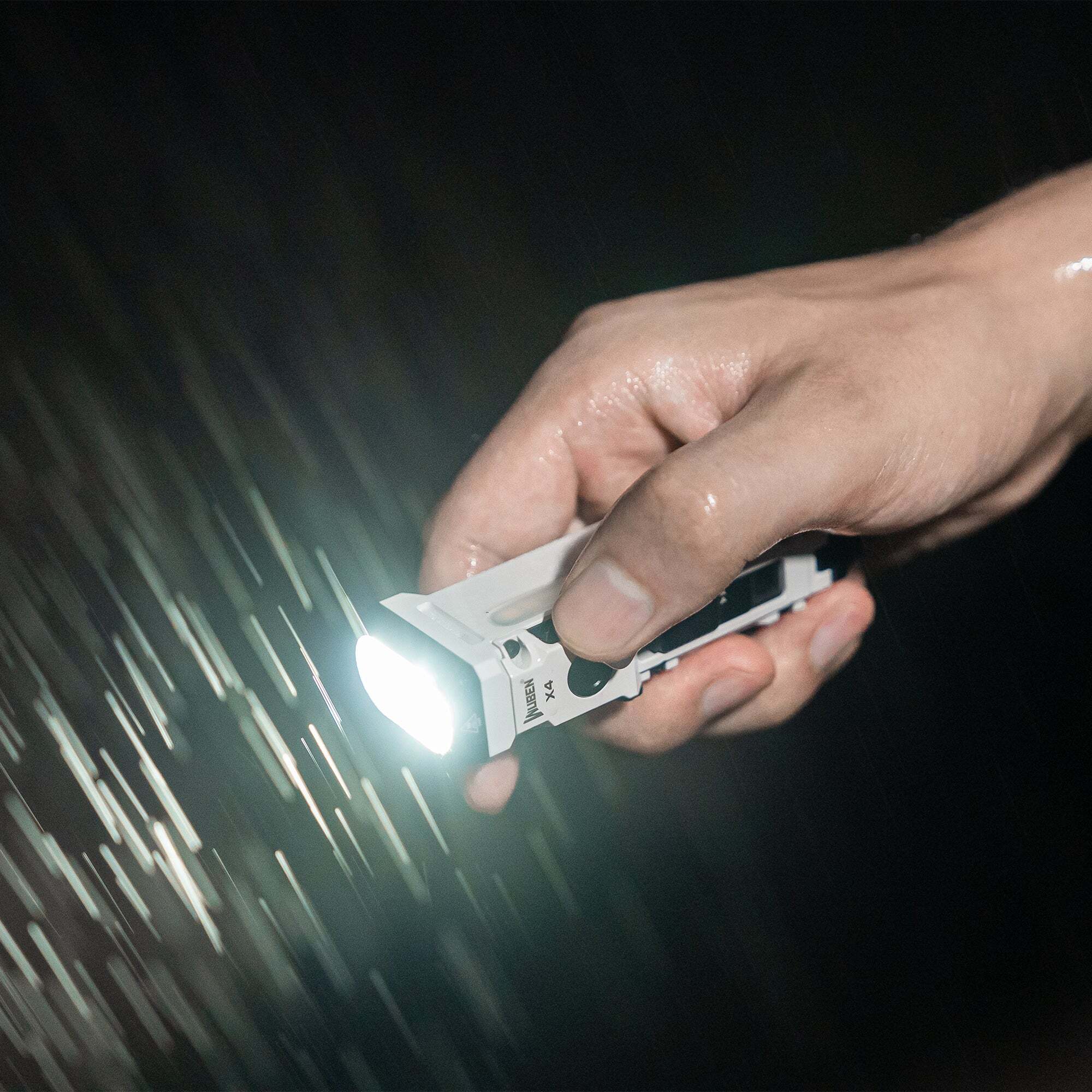 WUBEN X4 緊湊型多功能手電筒