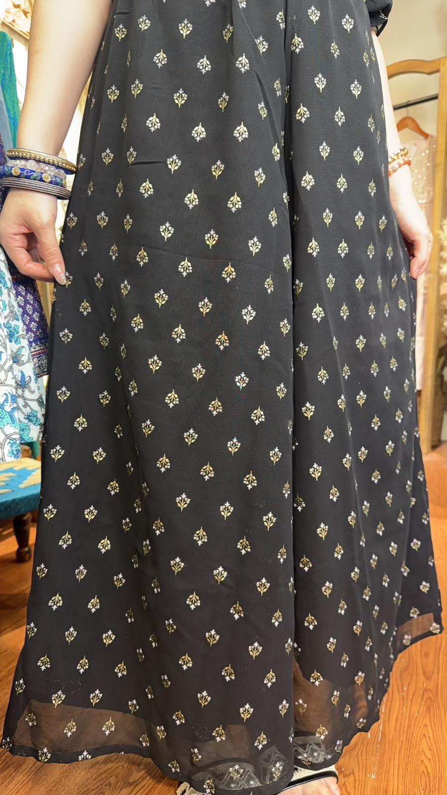 3541 Black Full White Flower Emb Mid Sleeve Set of 3 with Scarf Jacket 37"