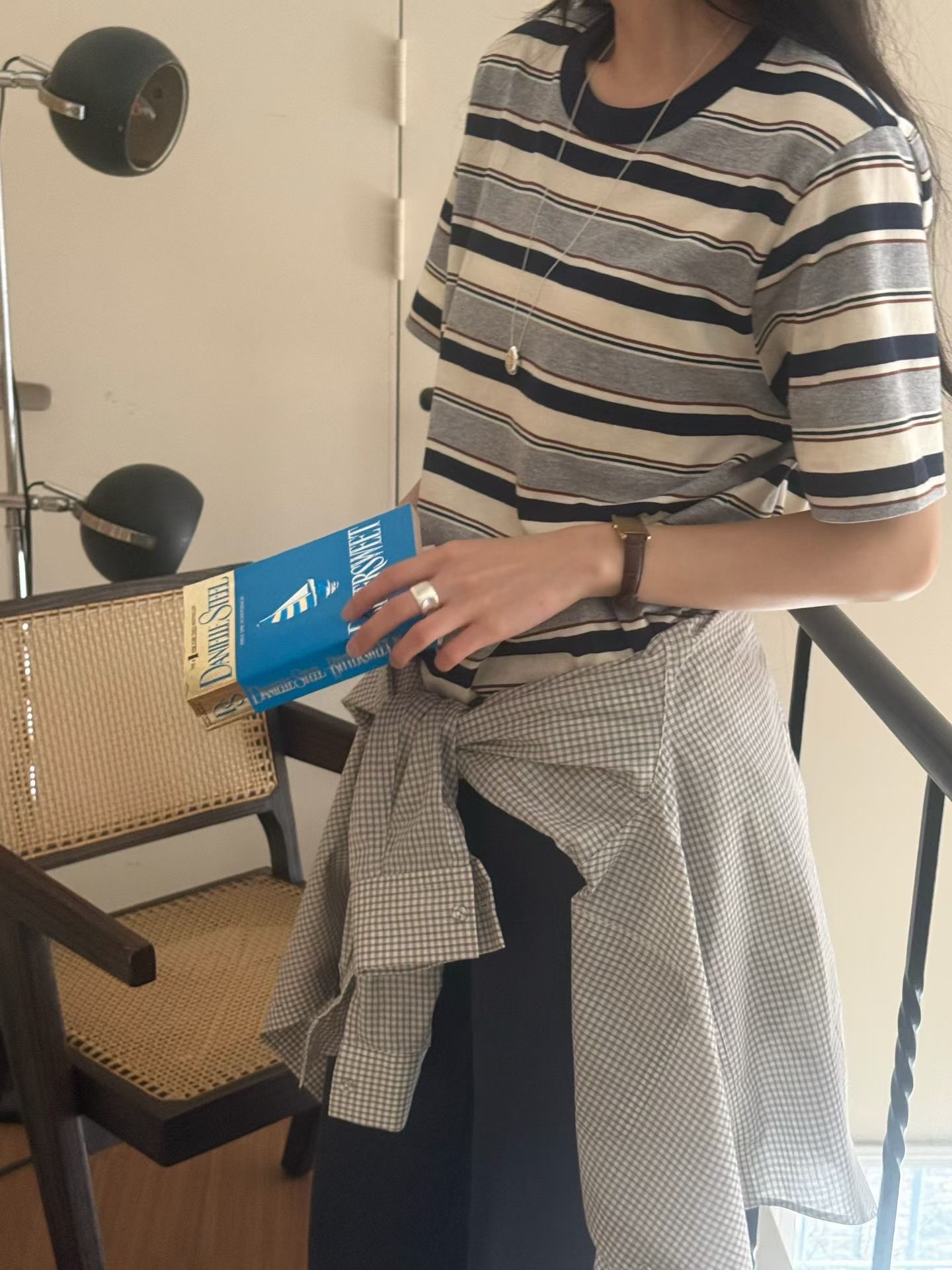 221166撞色橫間tee