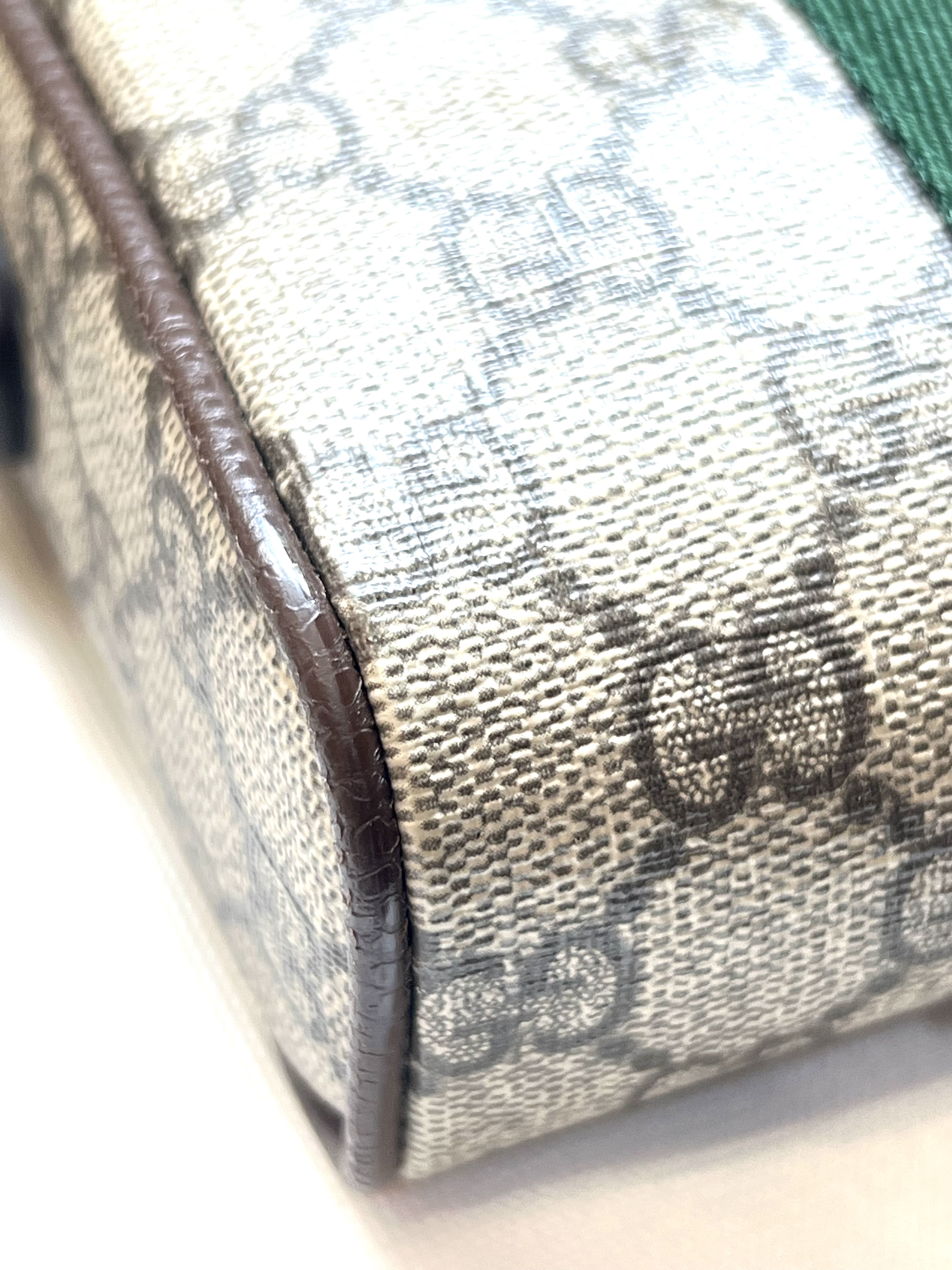 Pre-Owned Gucci Ophidia GG shoulder bag / Product Code: 26041639