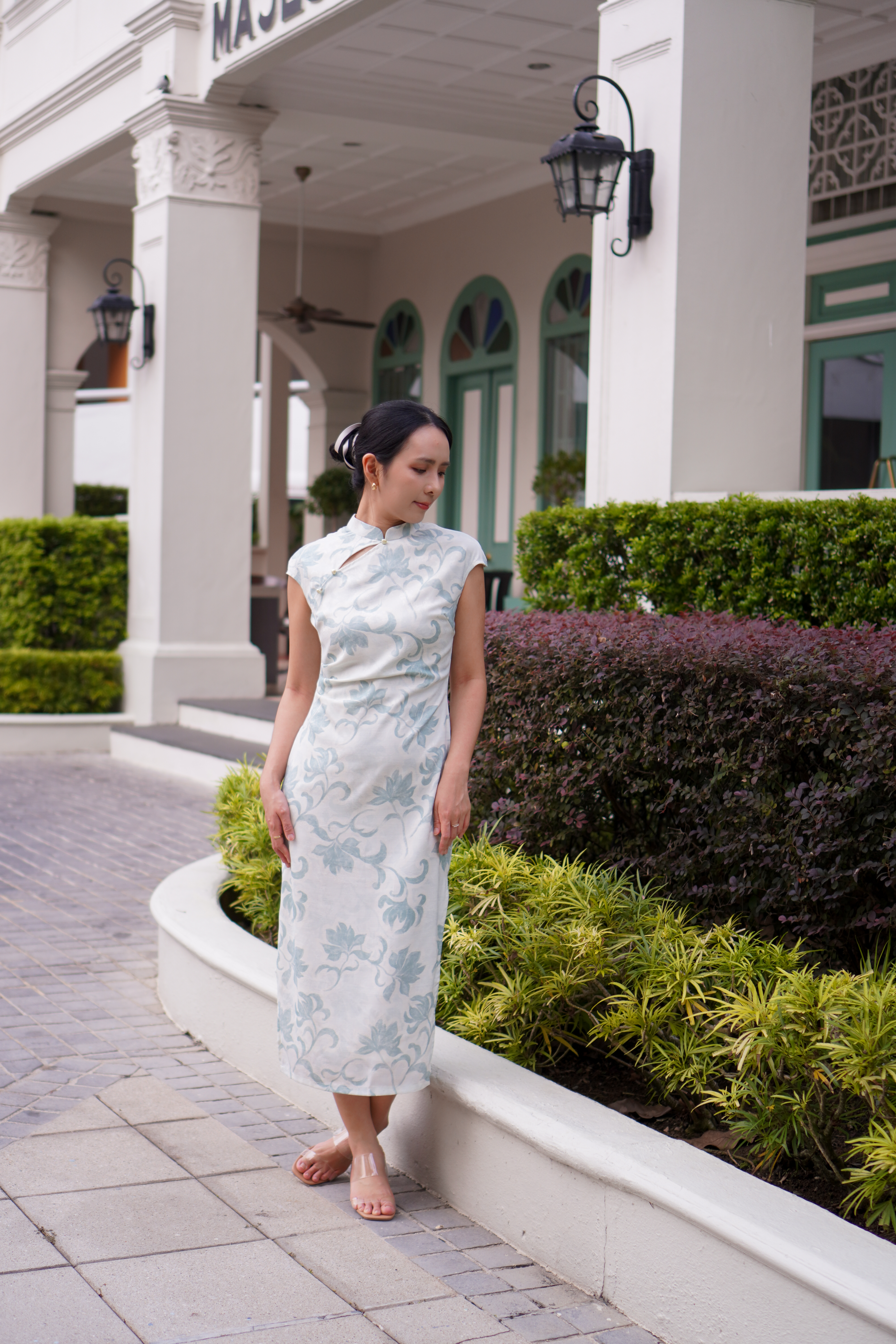 花影流韵旗袍 Floral Elegance Cheongsam