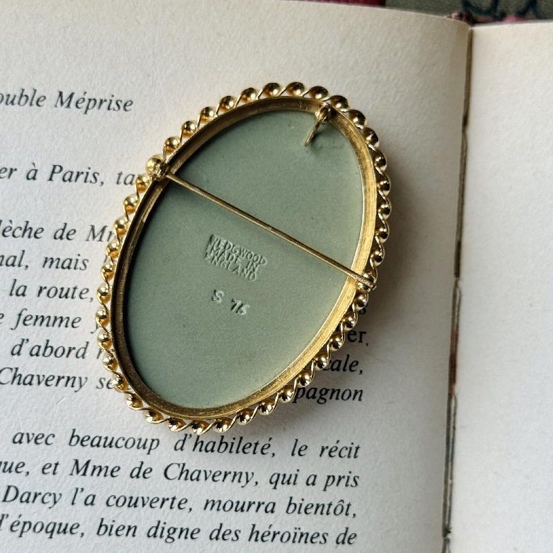 Vintage Wedgwood Green Jasper Goddess Two-Way Brooch/Pendant (MT2409)