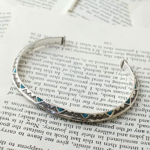 🇯🇵 Designer Brand Triangle Turquoise Bangle