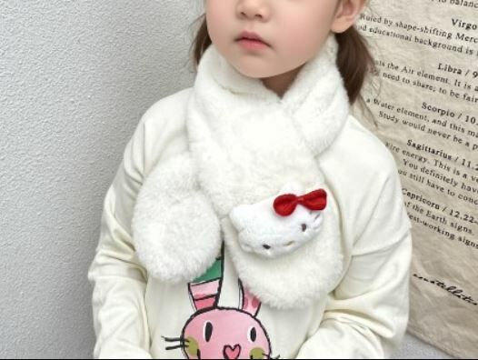 Sanrio 毛茸茸頸巾 - 1件 現貨