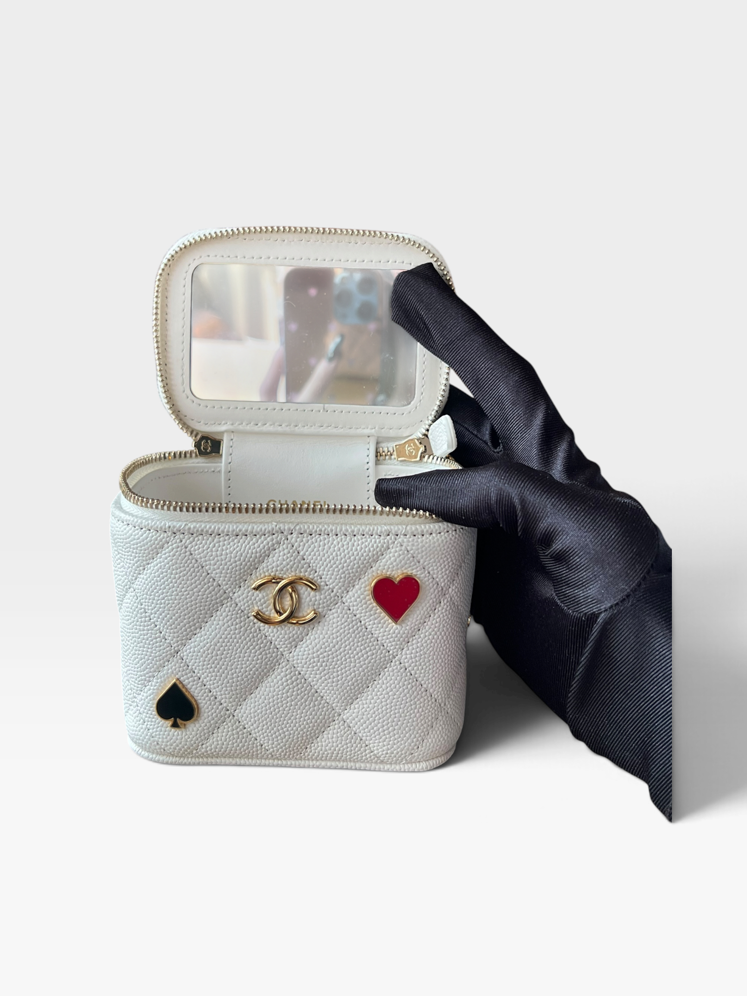 Pre-Owned CHANEL Coco Casino Mini Vanity Case / Product Code:091809