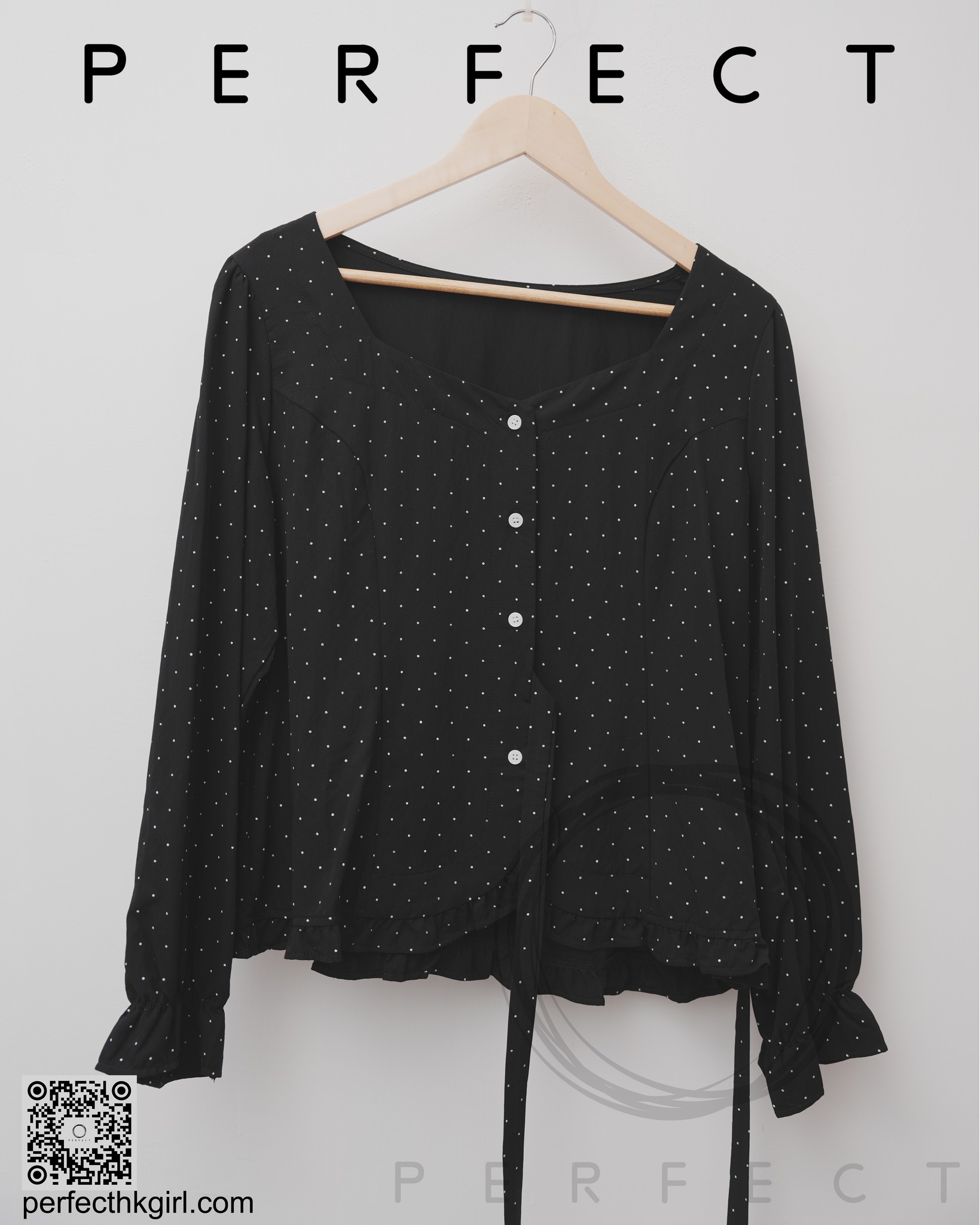 T0006_心型領RUFFLE衣腳上衣（黑色波點）