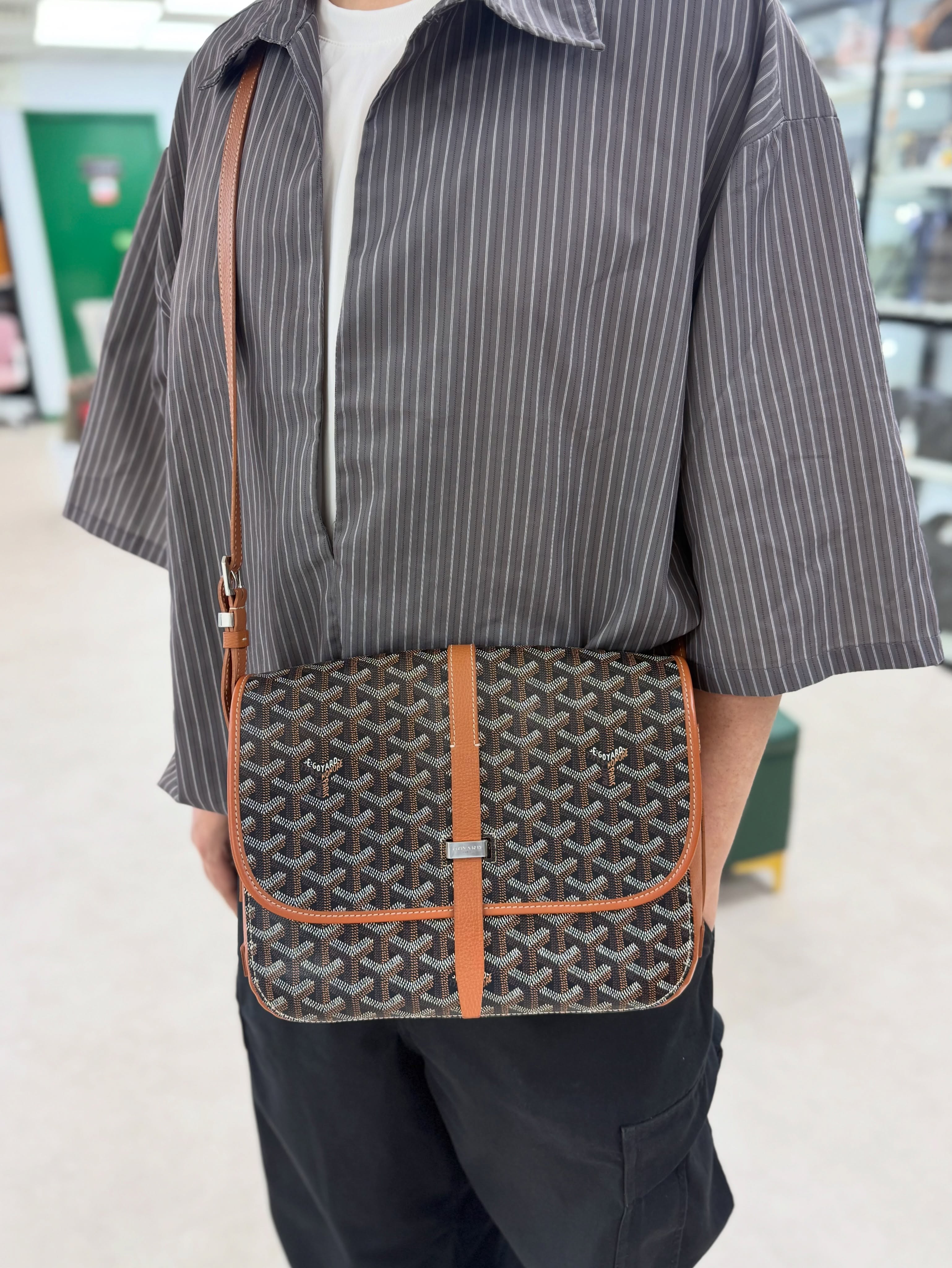 👜 PRE OWNED 🛍️郵差包mm size黑棕色🖤🤎