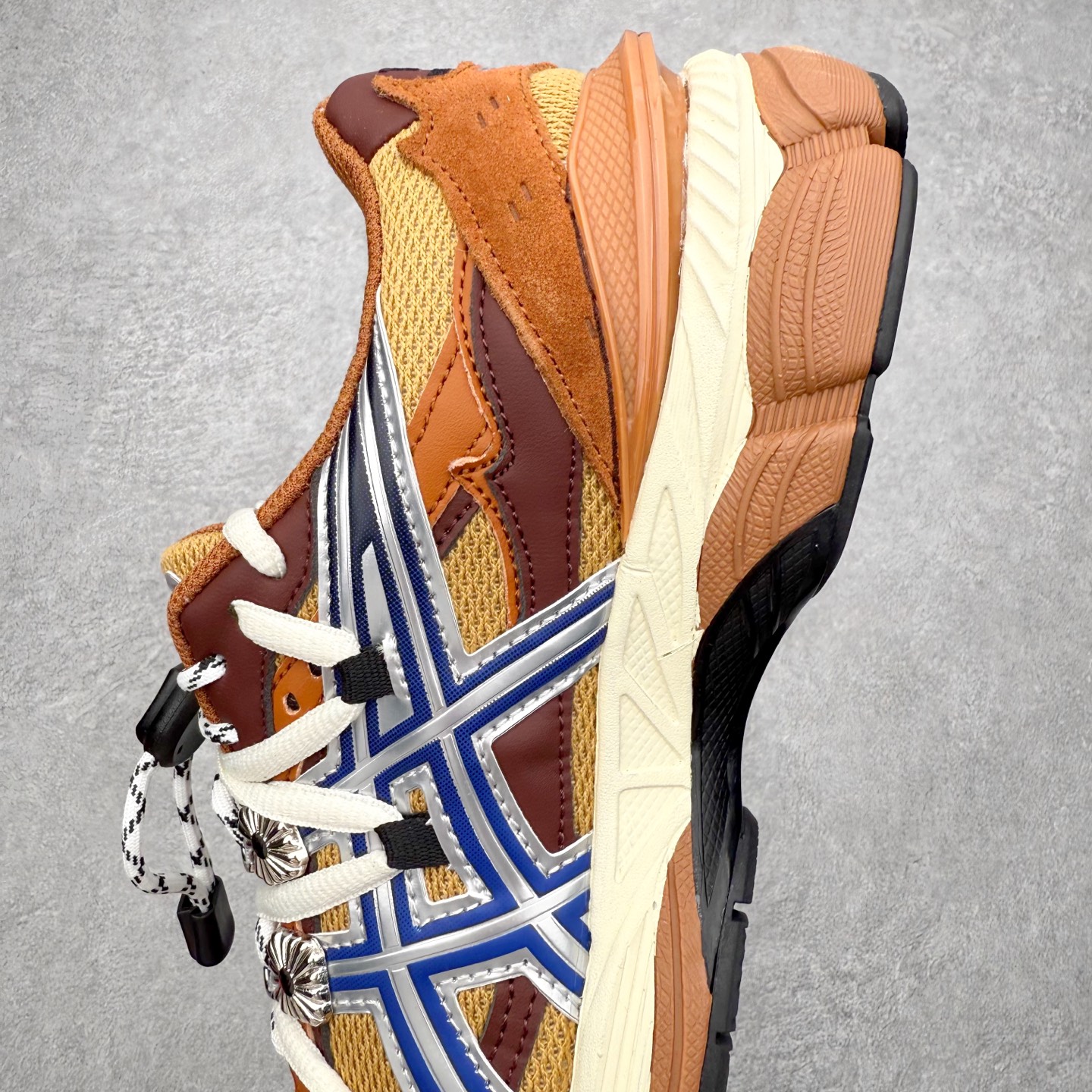 Toga x Asics Gel-Cumulus 16