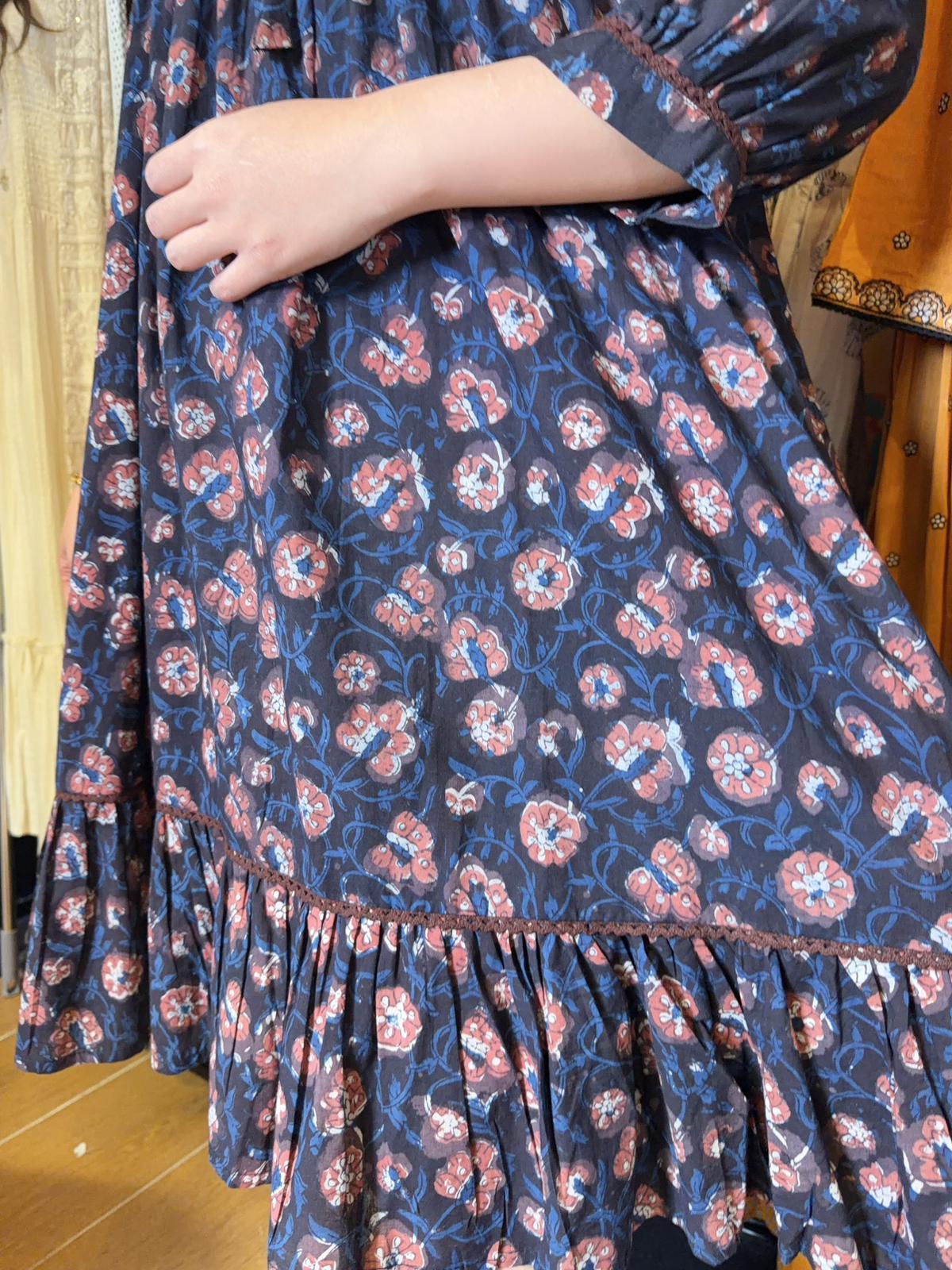 Black color block print short OP #1478