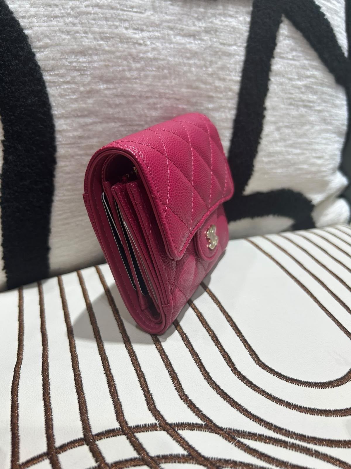 未使用品 Chanel Classic wallet Calfskin 100%Authentic, unused 未使用品 ✅card  ✅dust bag ✅box