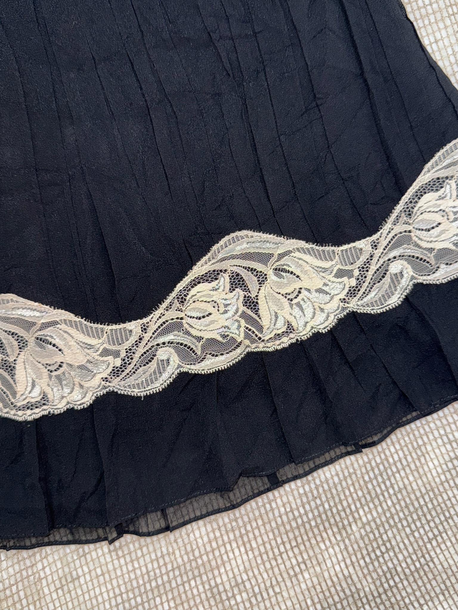 Gothic Romantic Smocked Rose Lace Skirt 