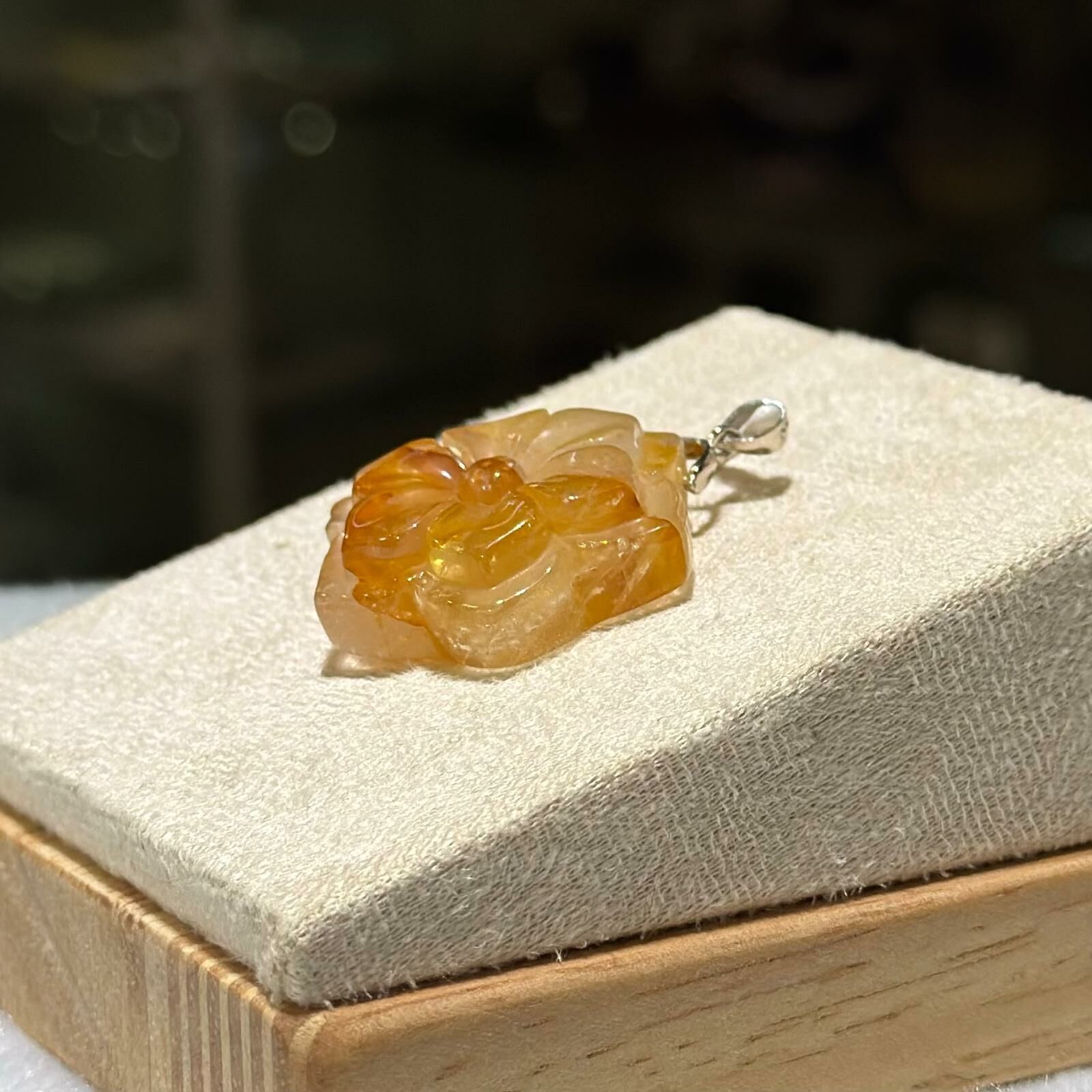 黃膠花 水晶花形吊飾 (#04)