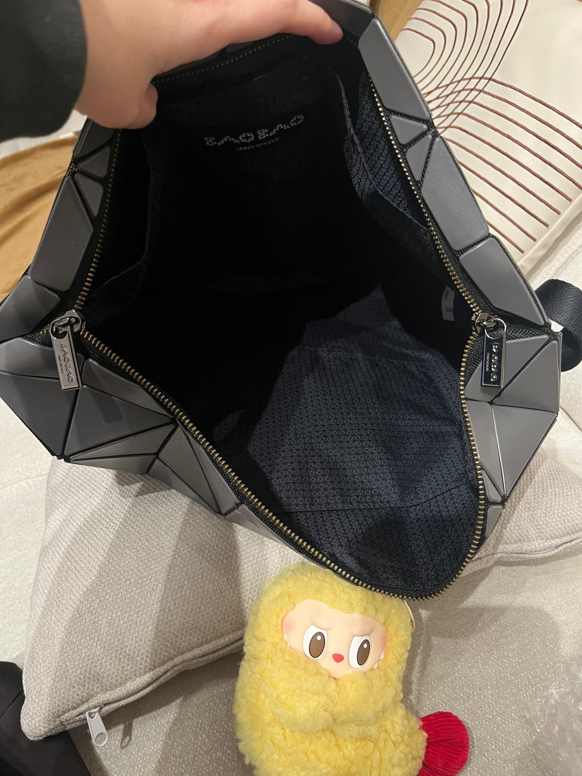 Issey Miyake Bao Bao Shoulder Bag 100%Authentic ,95%new✅dust bag