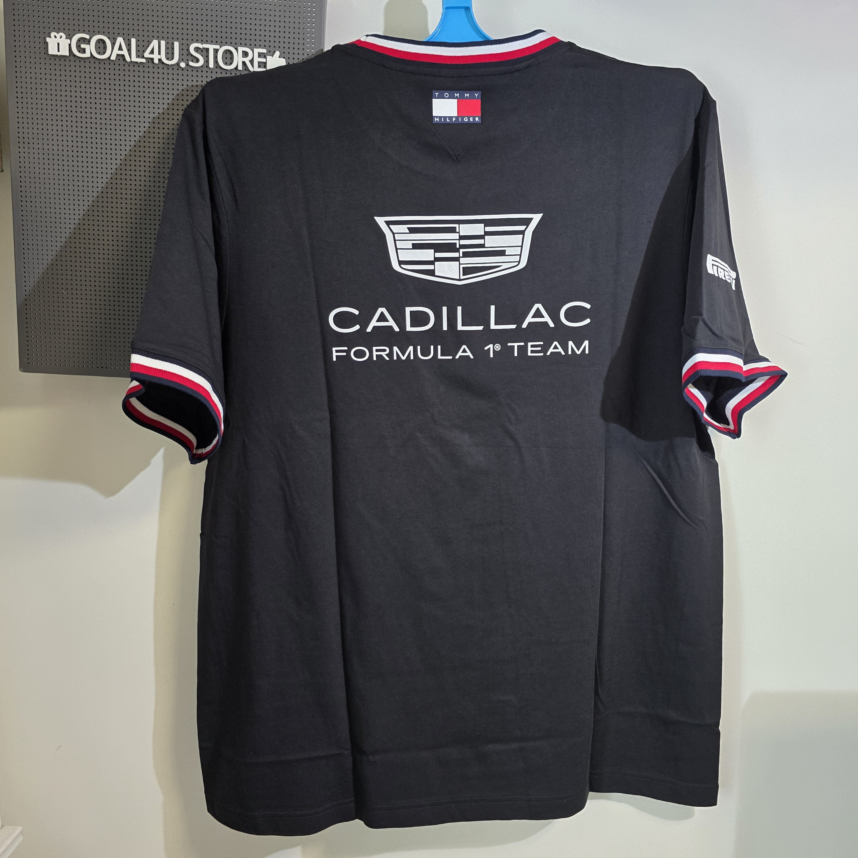 TH x Cadillac F1 Team 凱迪拉克車隊 2026 黑色 Team T-Shirt MN00076BDS