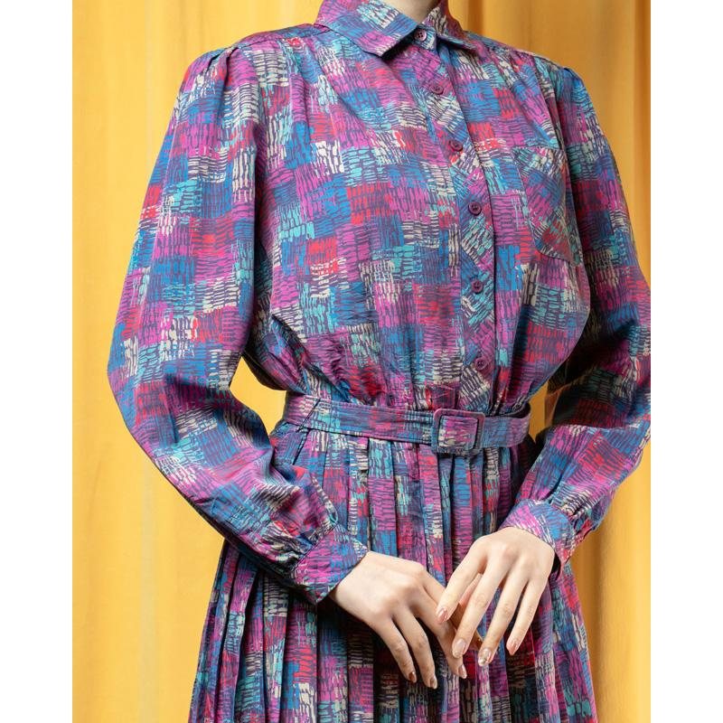 C.a. 1980s Schrader Sport Petites Made in Hong Kong Pleated ShirtDress (Mu101-18)