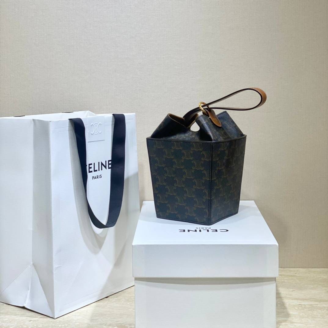 🔥大货实拍图 𝗖𝗘𝗟𝗜𝗡𝗘♥𝗦𝗧𝗥𝗔𝗣 𝗕𝗢𝗫 型号：197142 尺寸：10.5*14.5*10cm