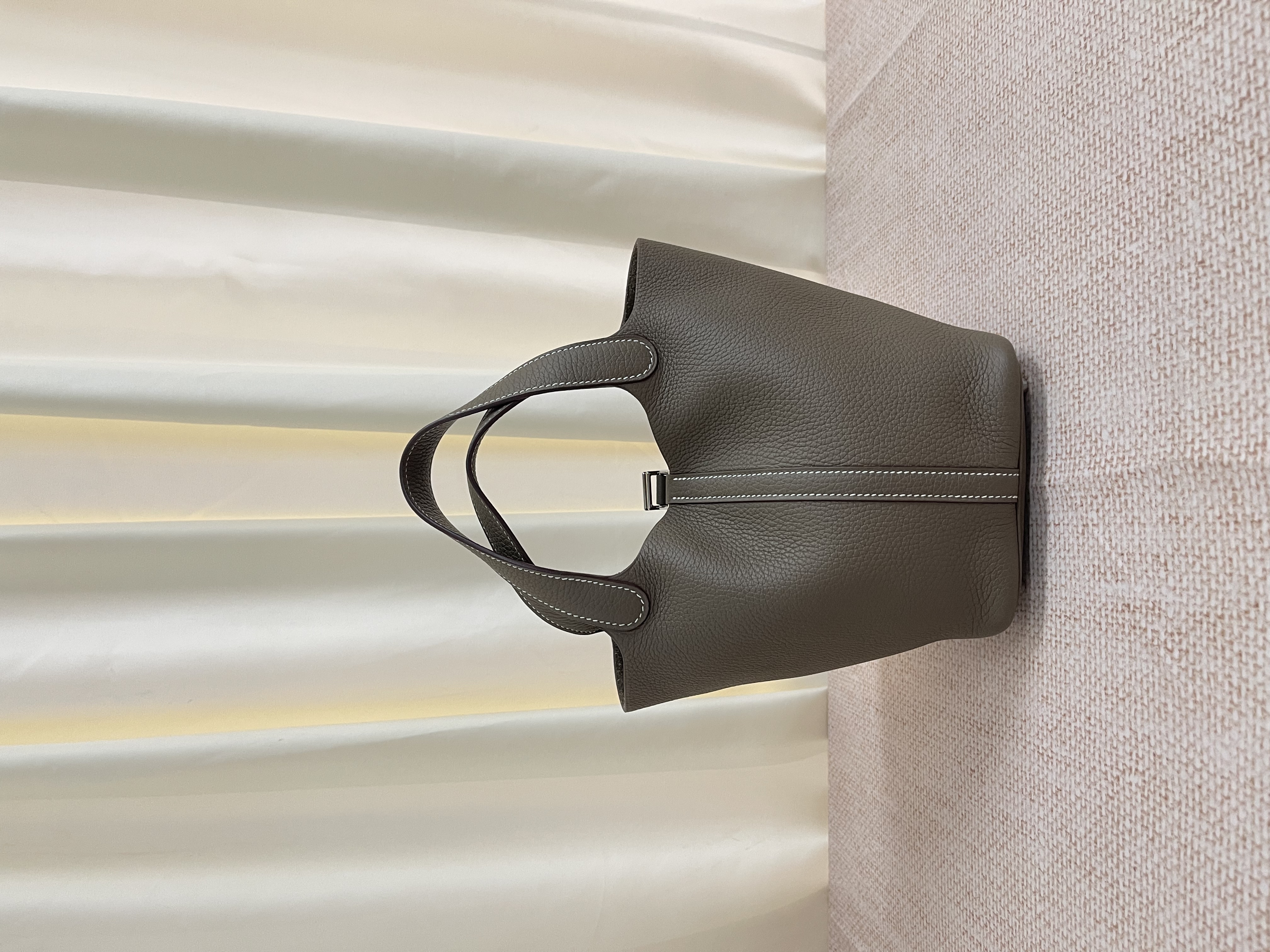 Pre-owned Hermes P18/ Stamp Y/ Product Code: 26042702