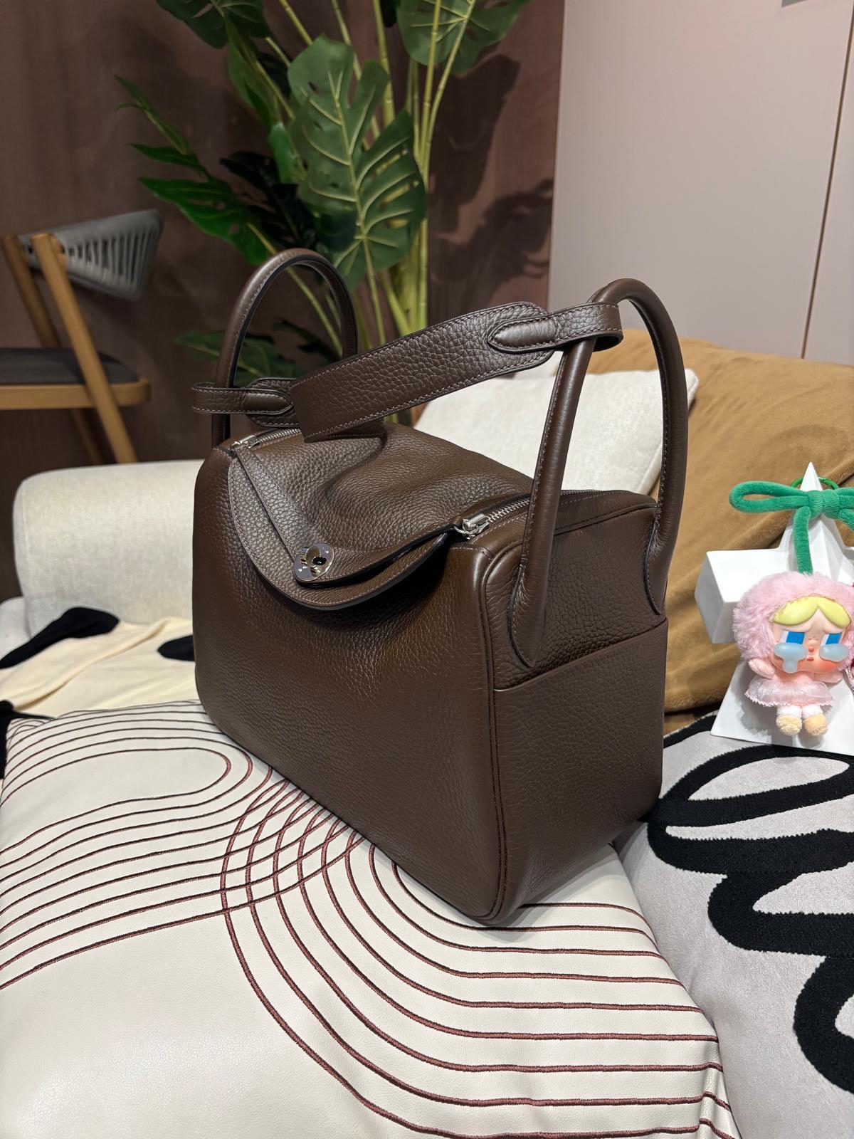 Hermes Lindy 30 Stamp [Q] 100%Authentic, 95%new✅dust bag 