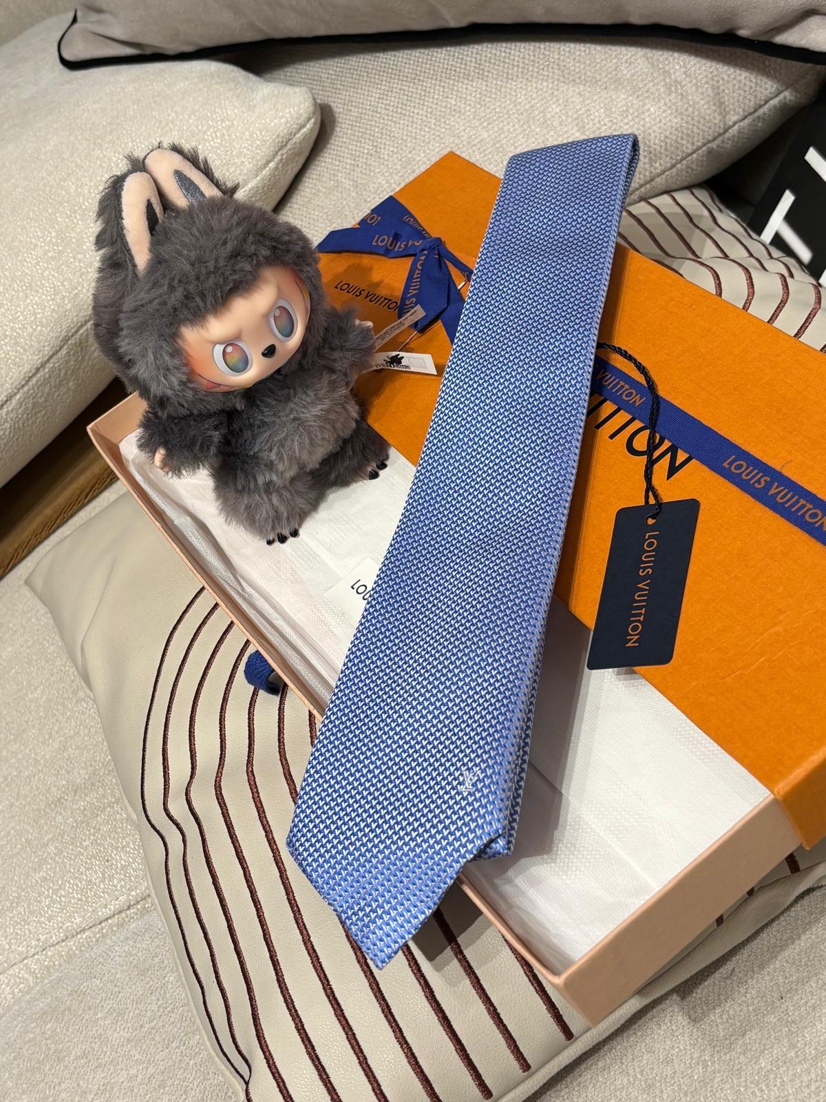 全新 Lv tie  100%Authentic ,brand new全新 ✅box